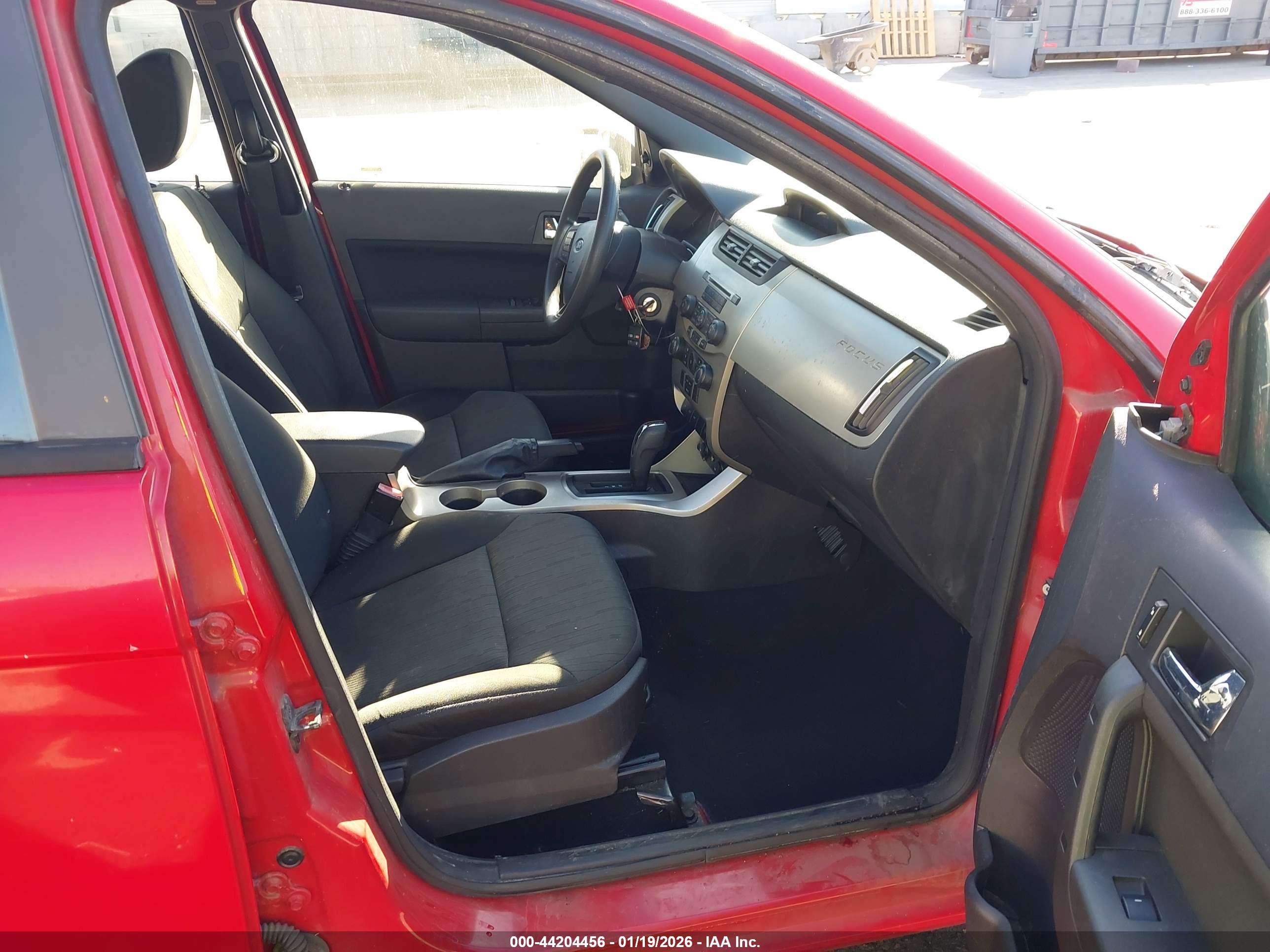 FORD FOCUS image 5