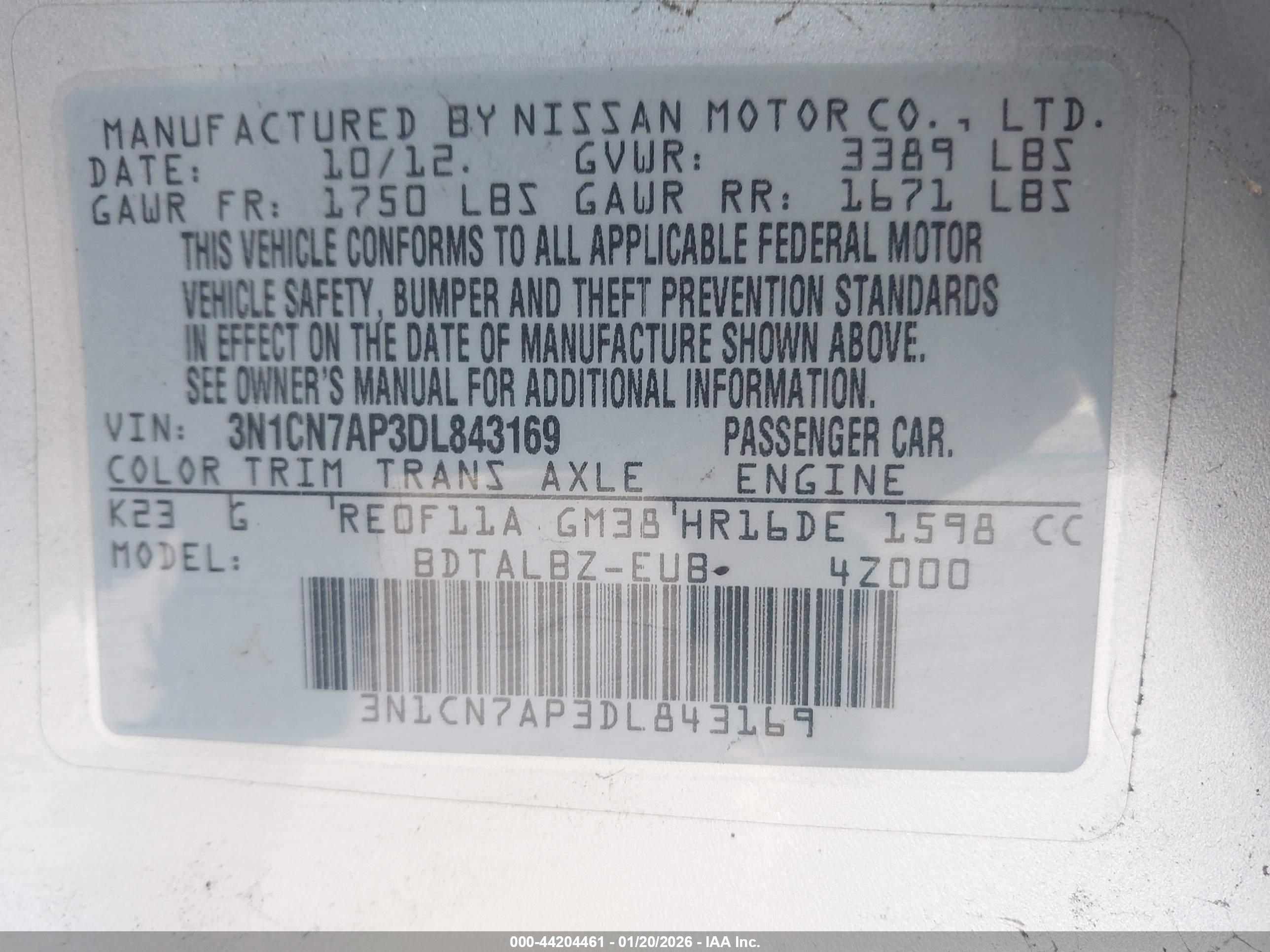 NISSAN VERSA image 9