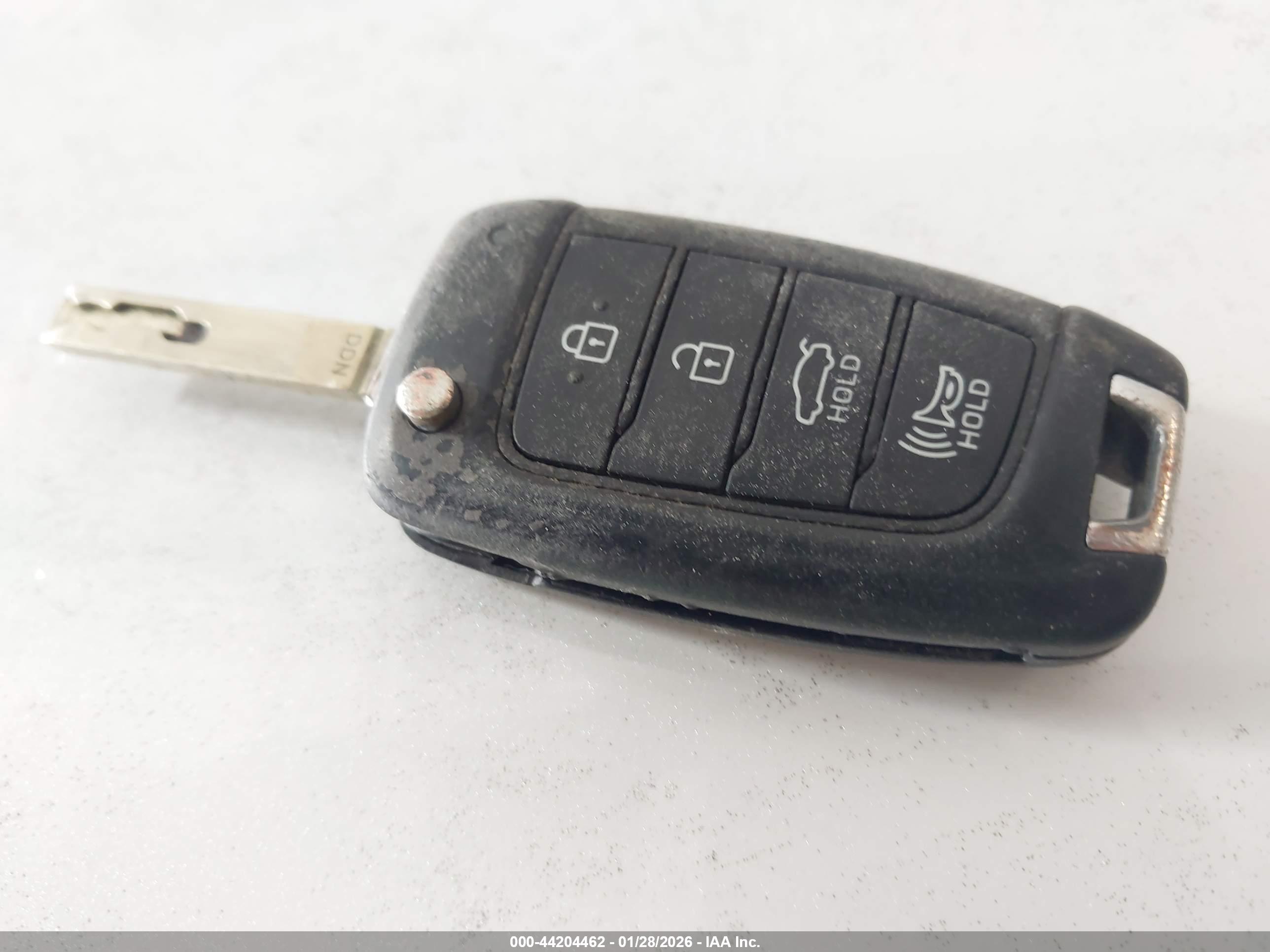 HYUNDAI SONATA image 11