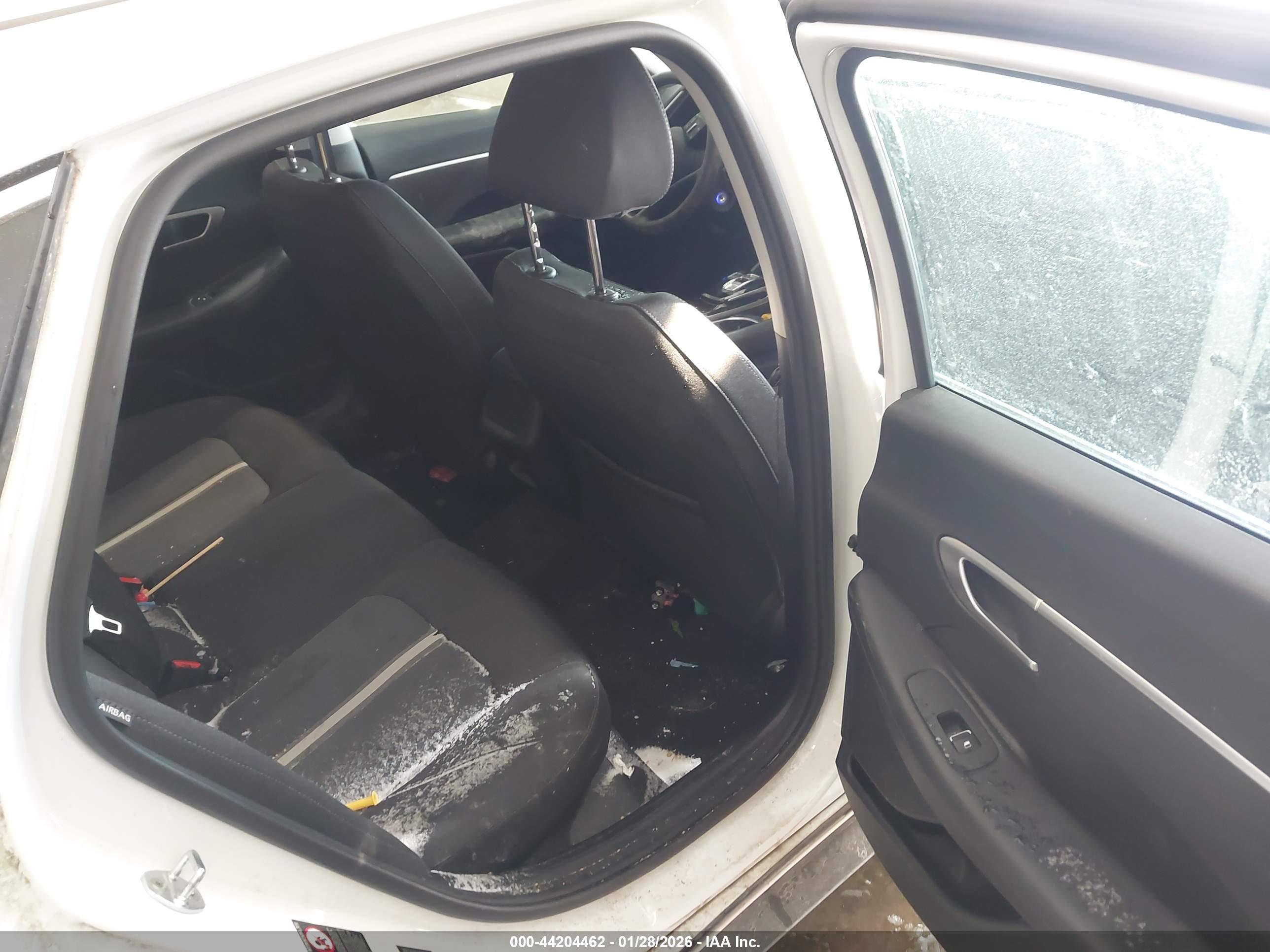 HYUNDAI SONATA image 8