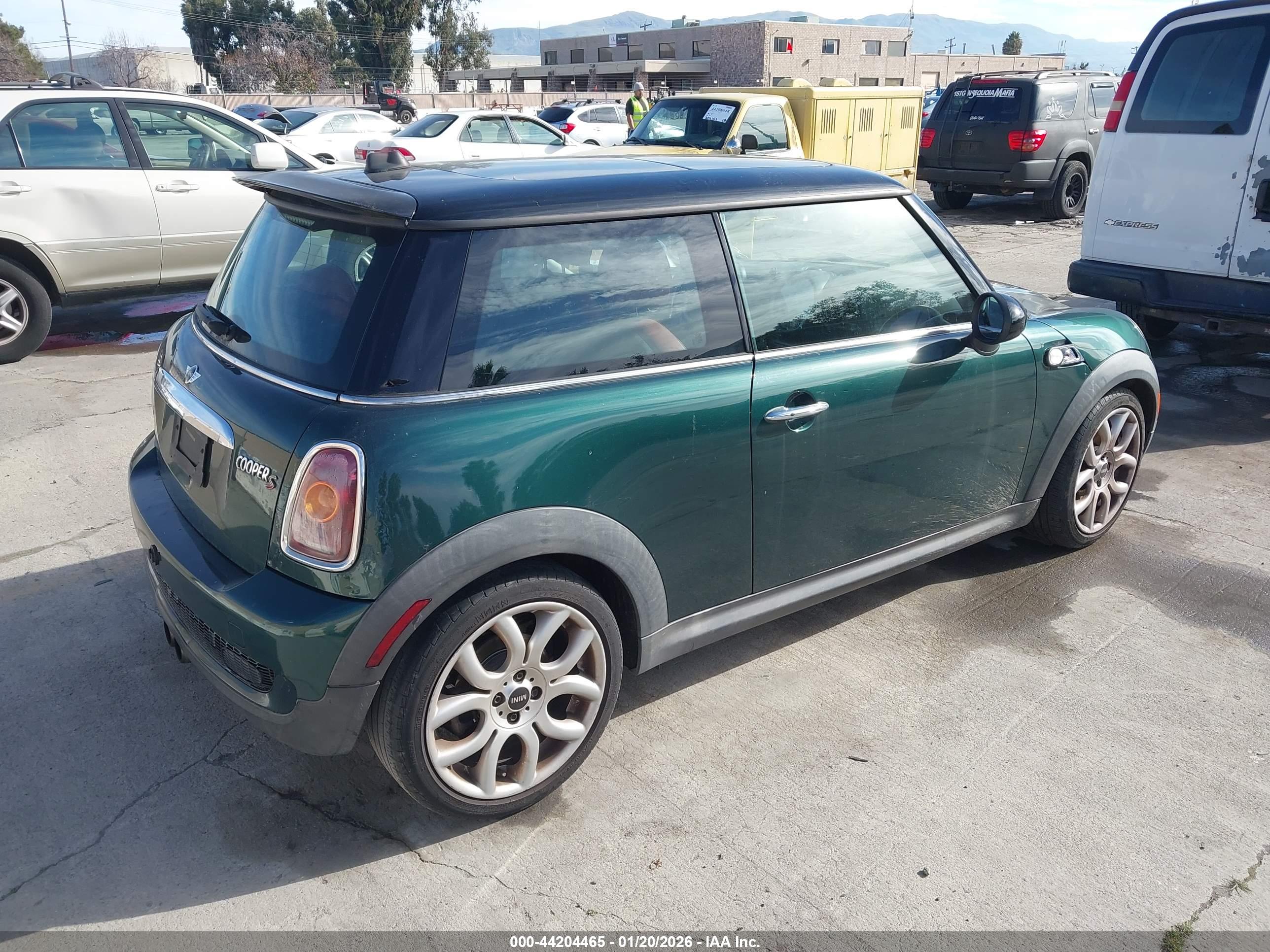 MINI COOPER image 4