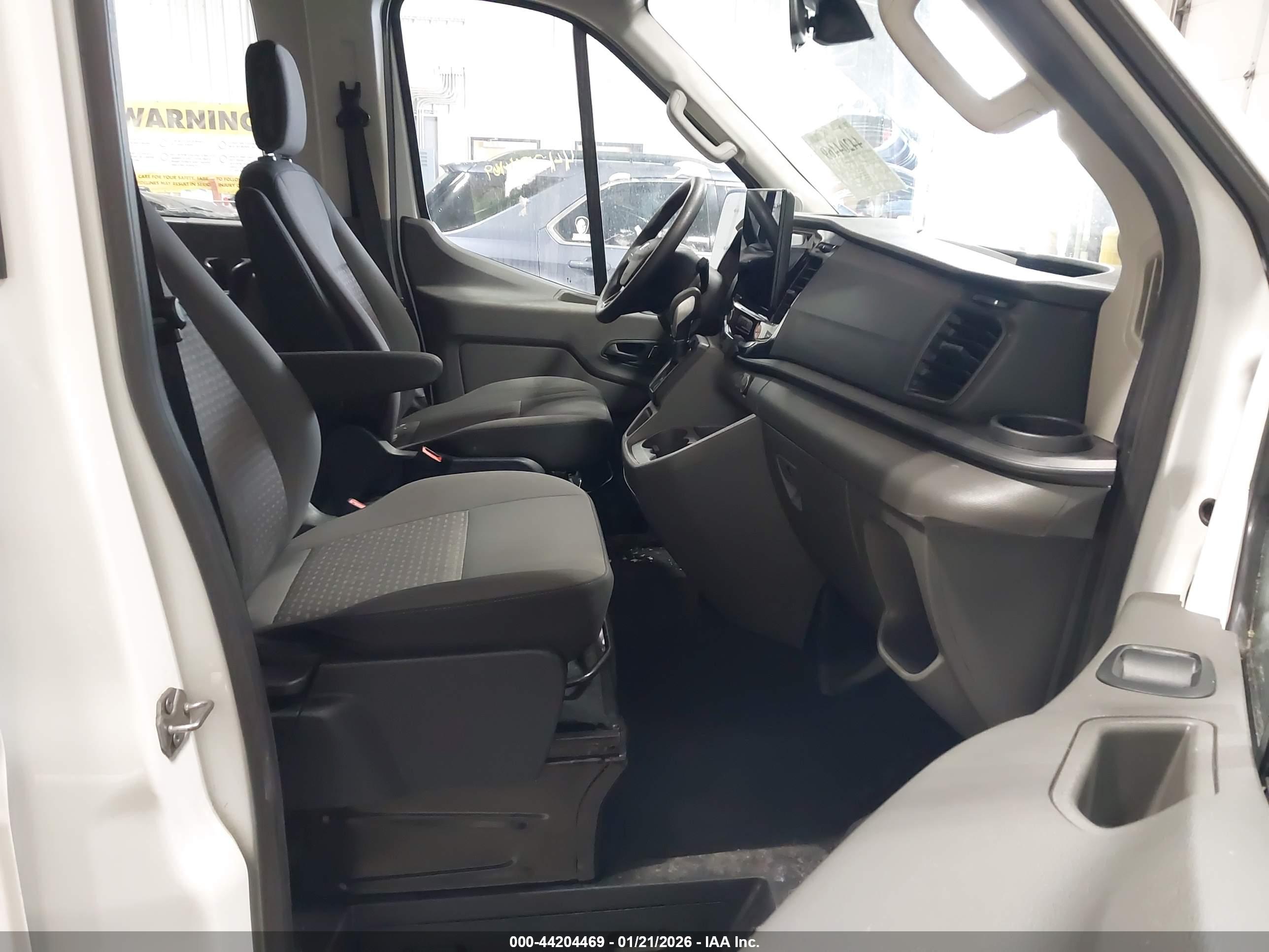 FORD TRANSIT-350 image 5