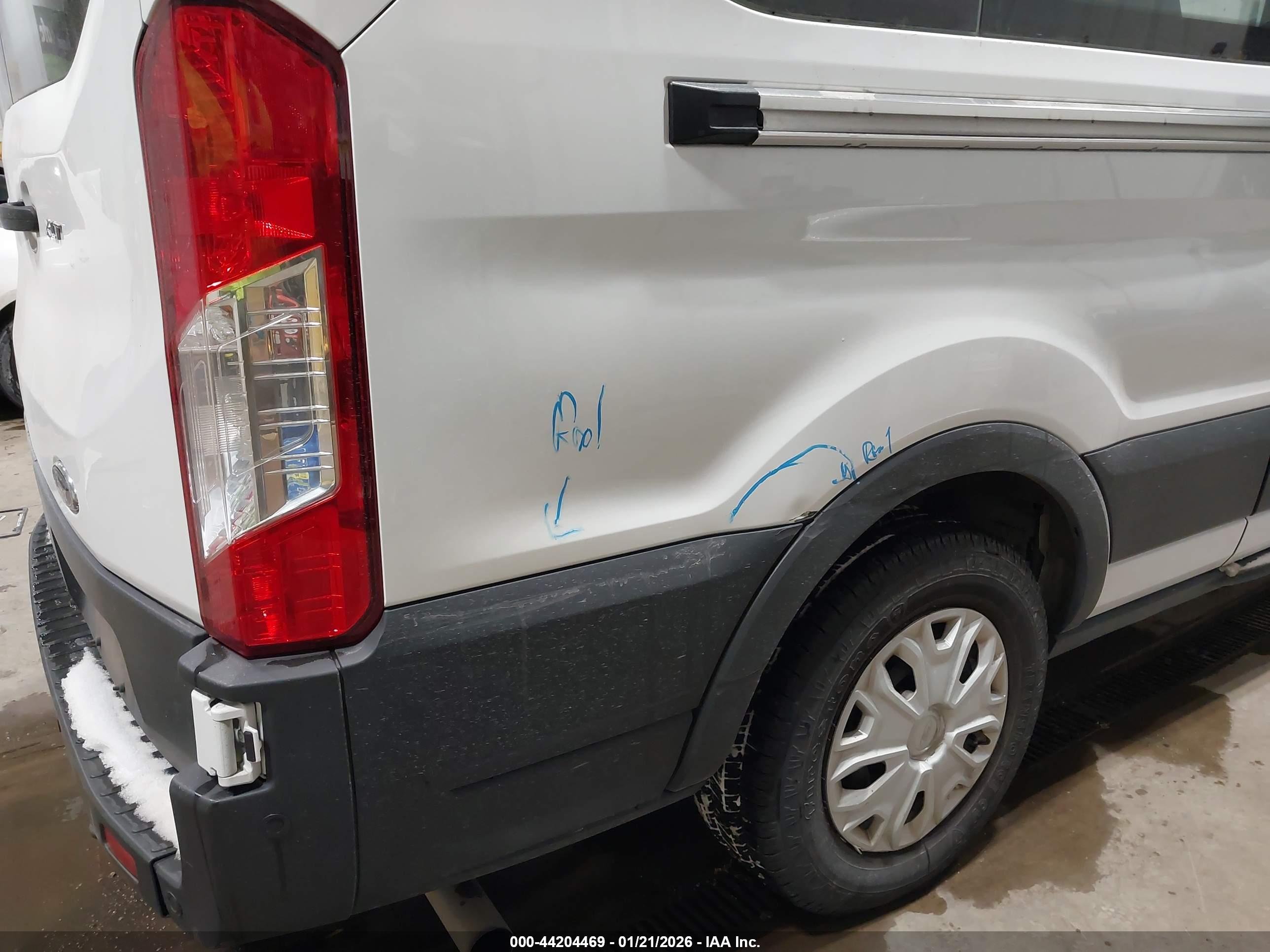 FORD TRANSIT-350 image 6