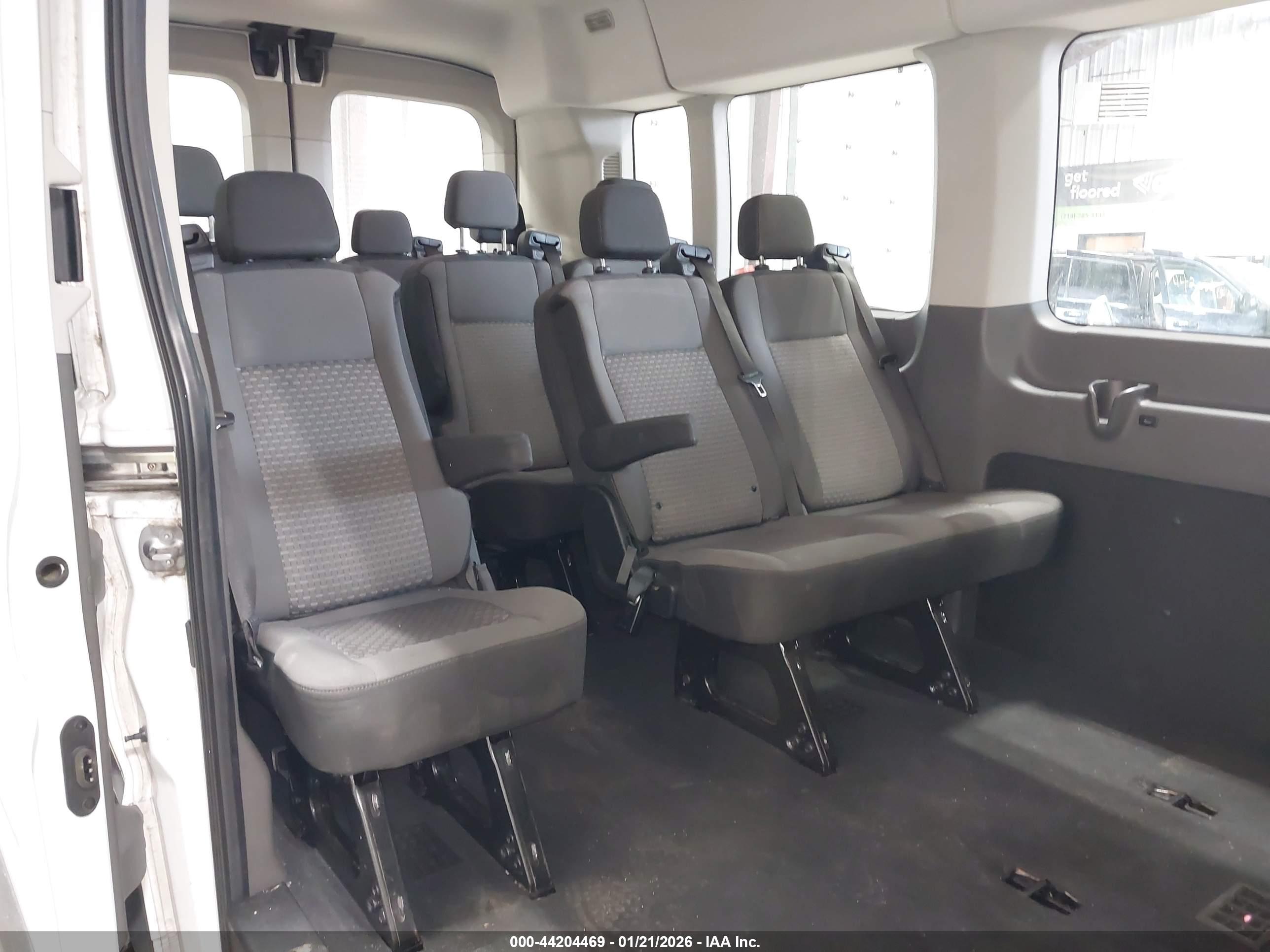 FORD TRANSIT-350 image 8