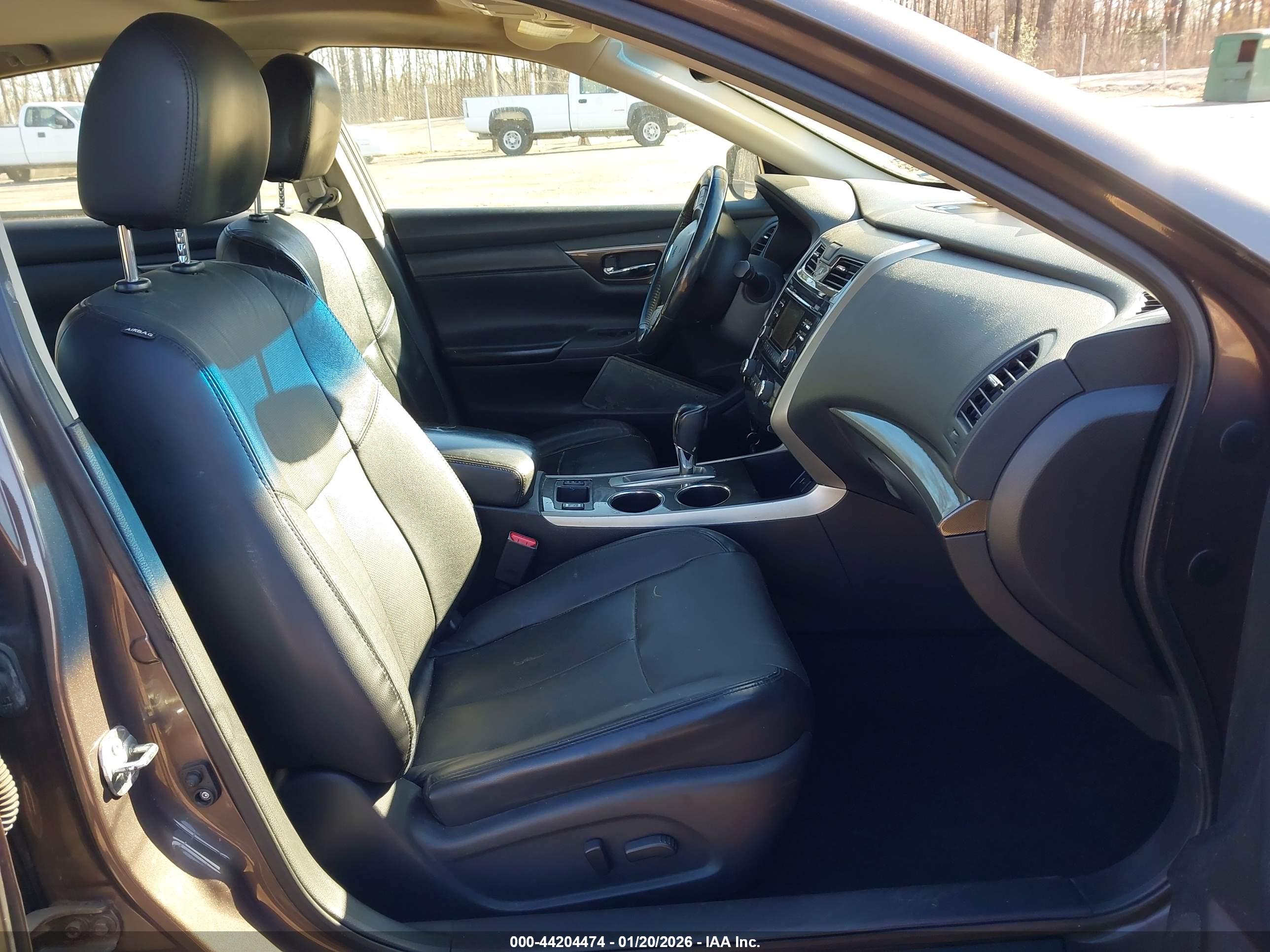 NISSAN ALTIMA image 5