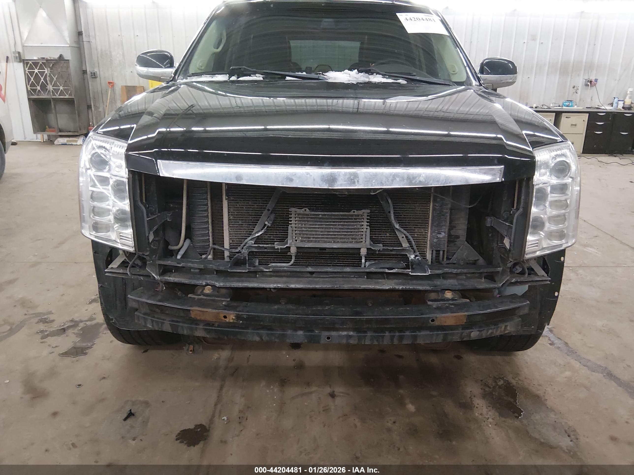 CADILLAC ESCALADE image 6