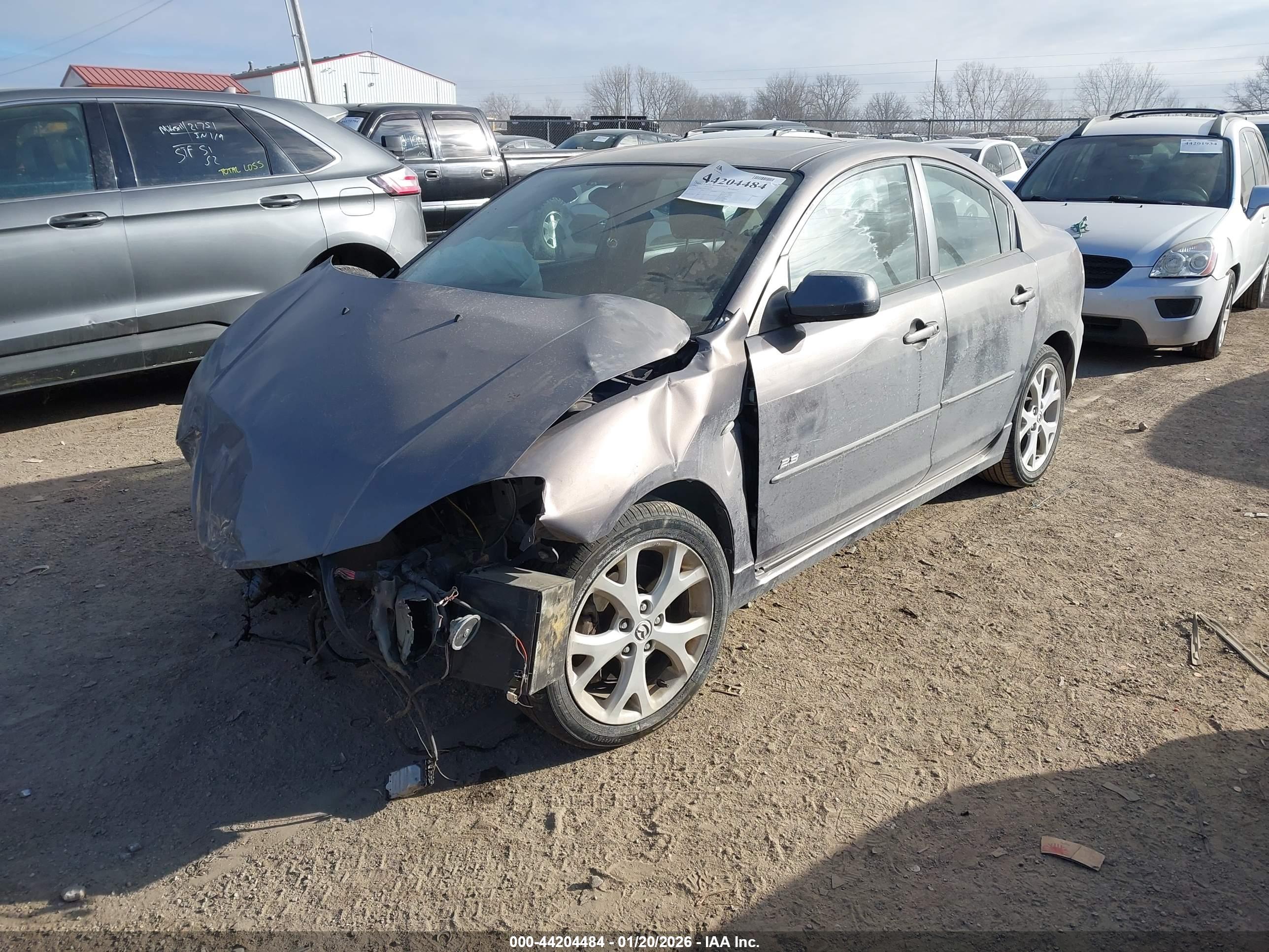 MAZDA MAZDA3 image 2