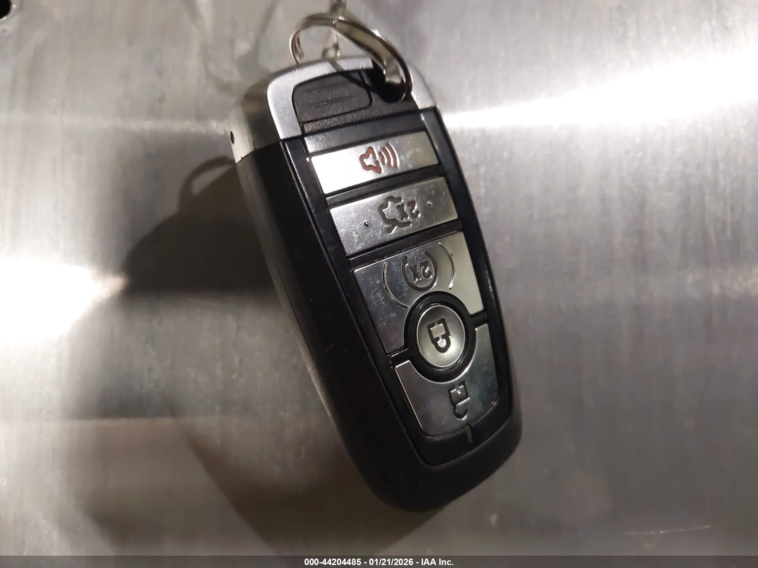FORD FUSION image 11