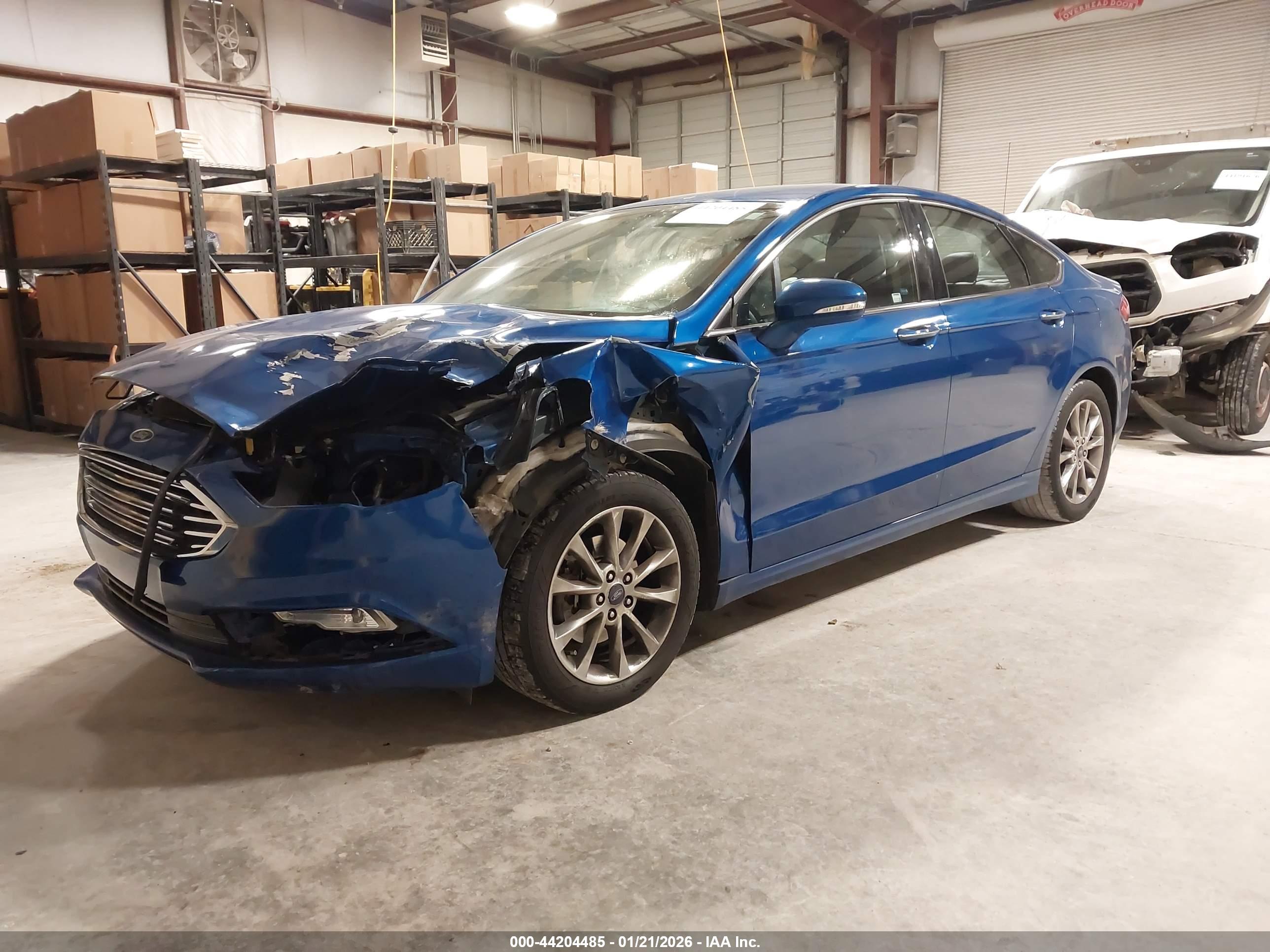 FORD FUSION image 2