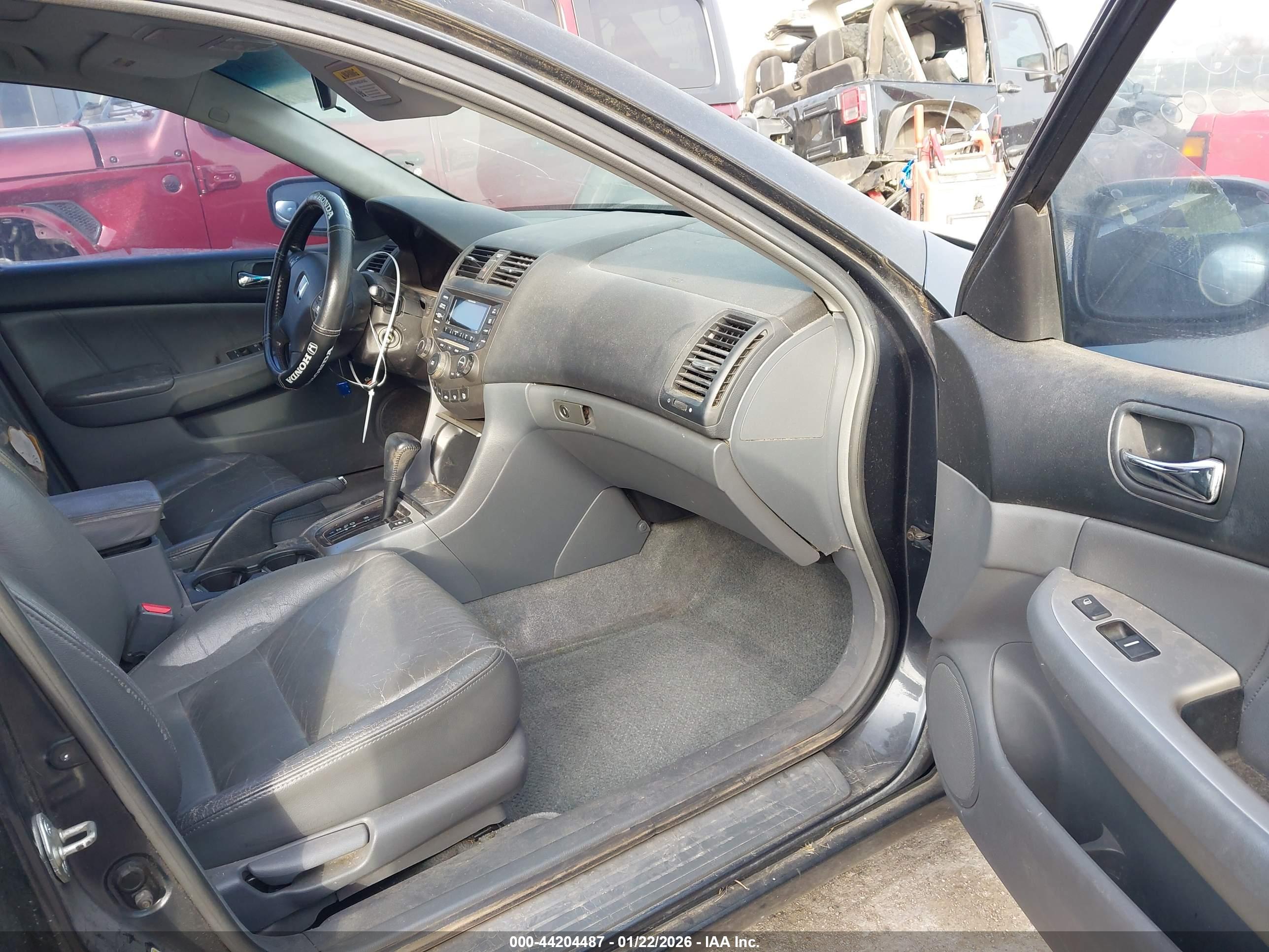 HONDA ACCORD image 5