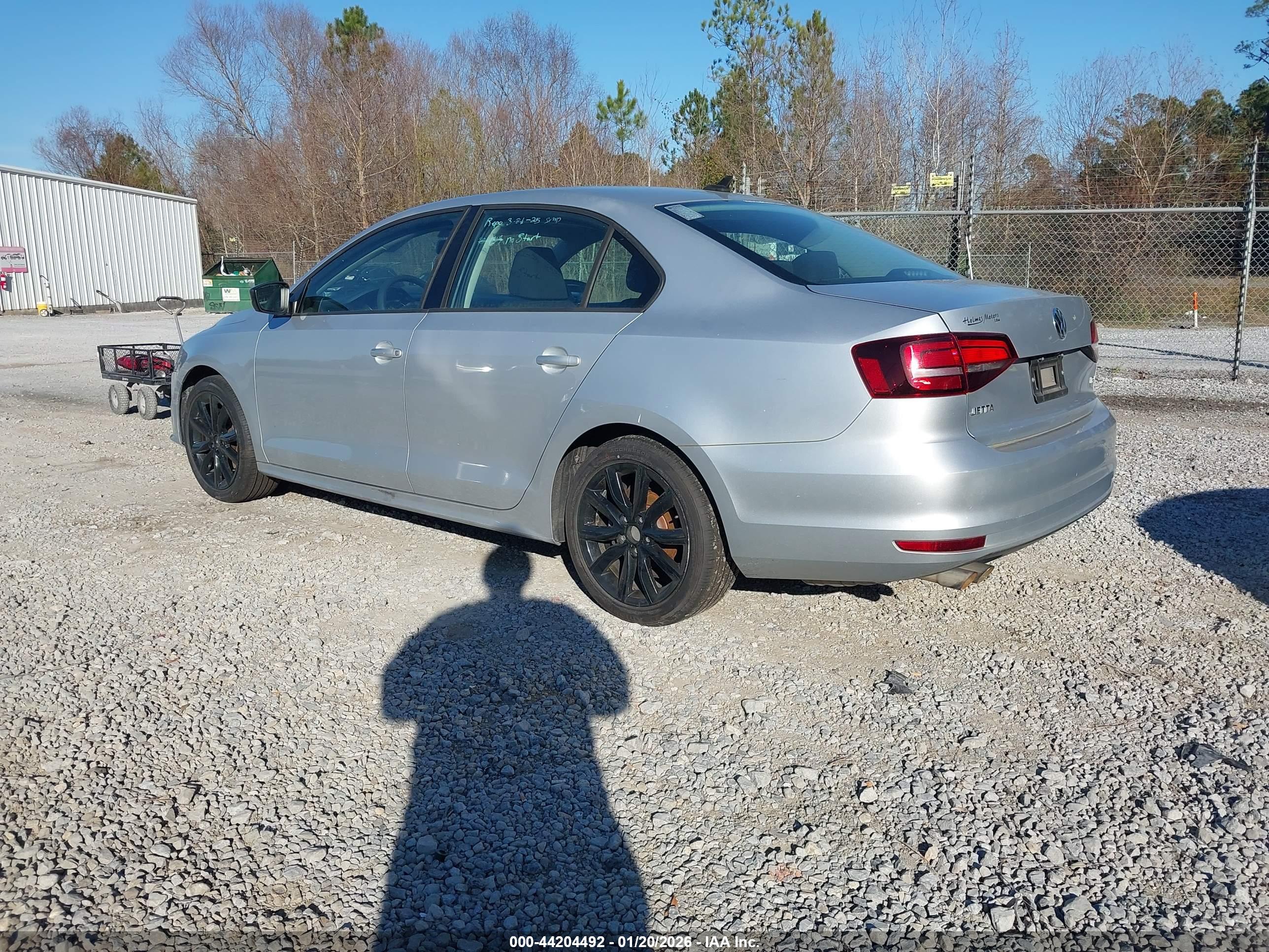 VOLKSWAGEN JETTA image 3
