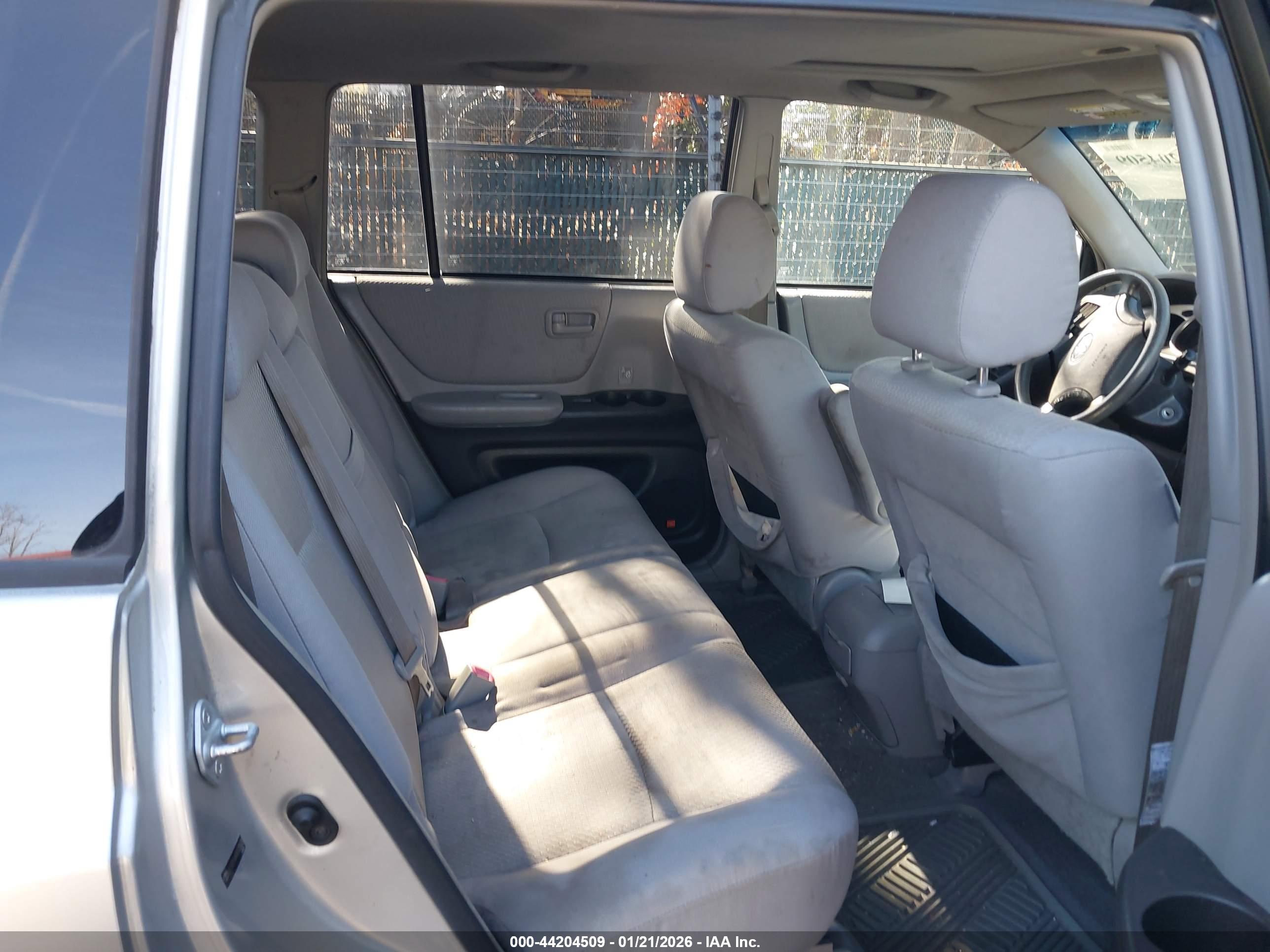 TOYOTA HIGHLANDER image 8