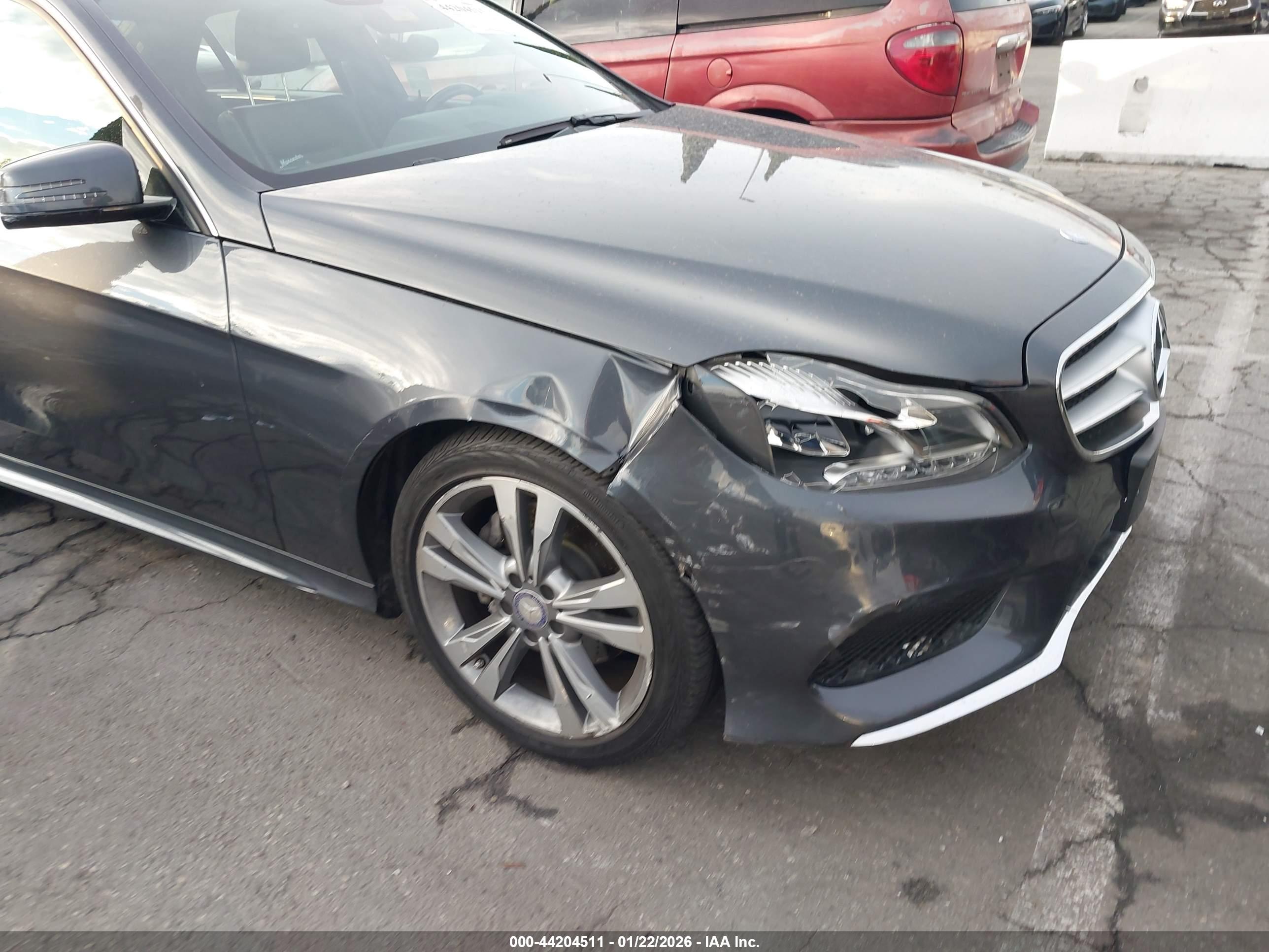 MERCEDES-BENZ E image 6