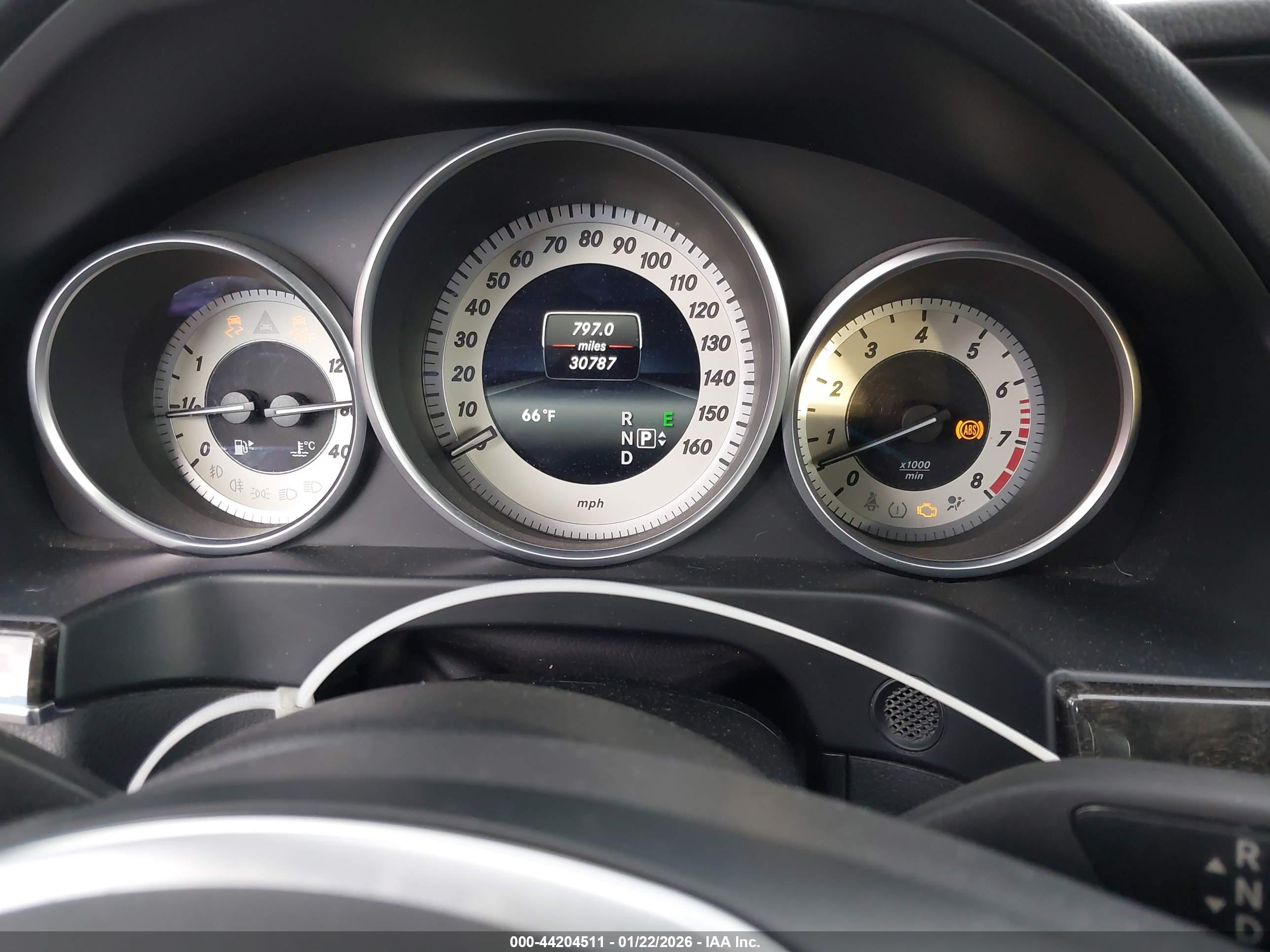 MERCEDES-BENZ E image 7