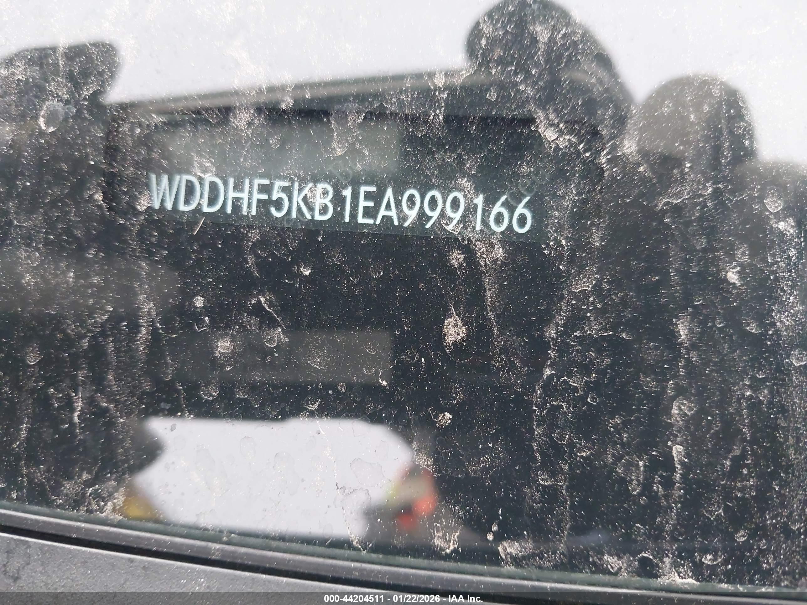 MERCEDES-BENZ E image 9