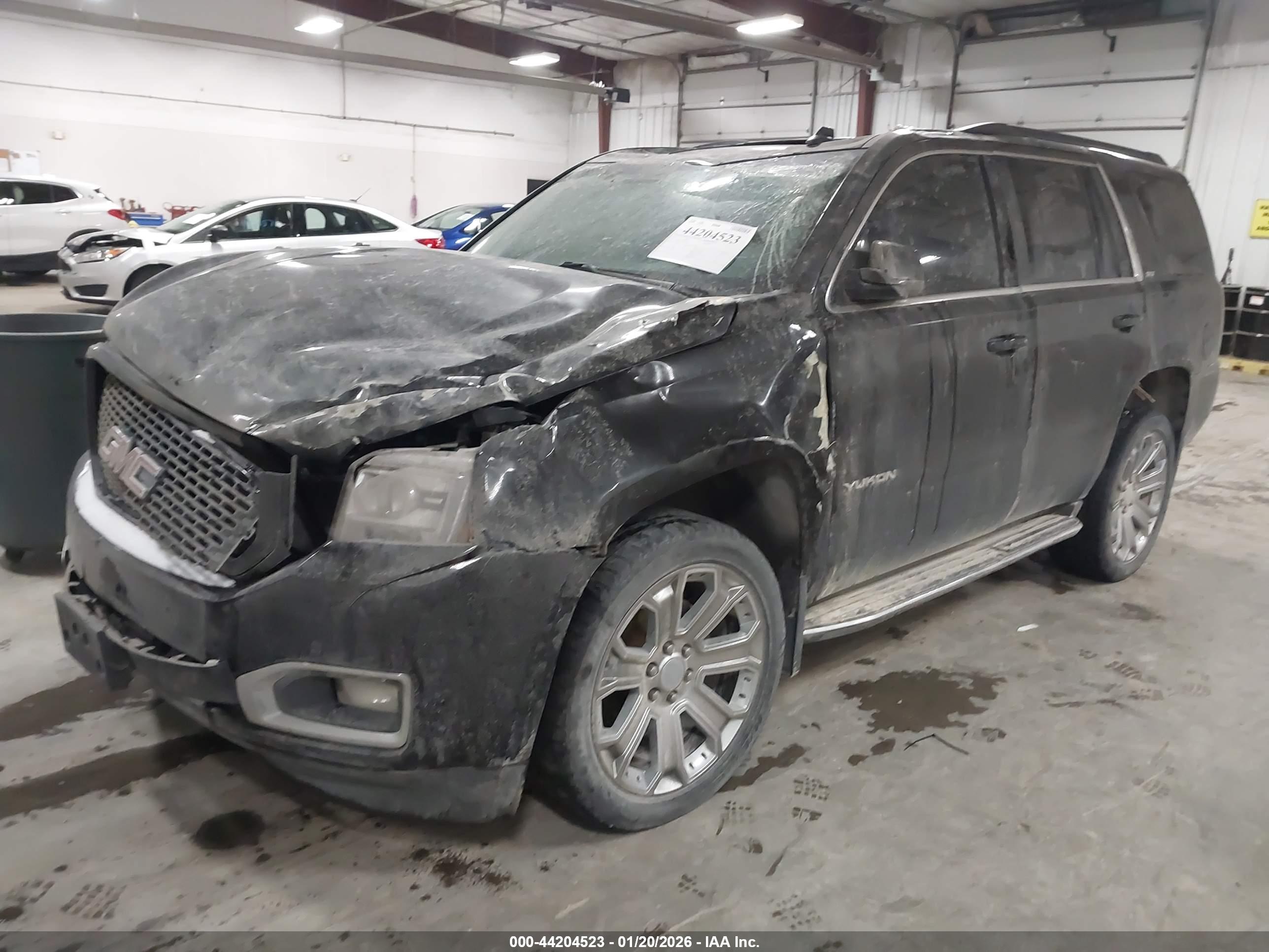 GMC YUKON image 2