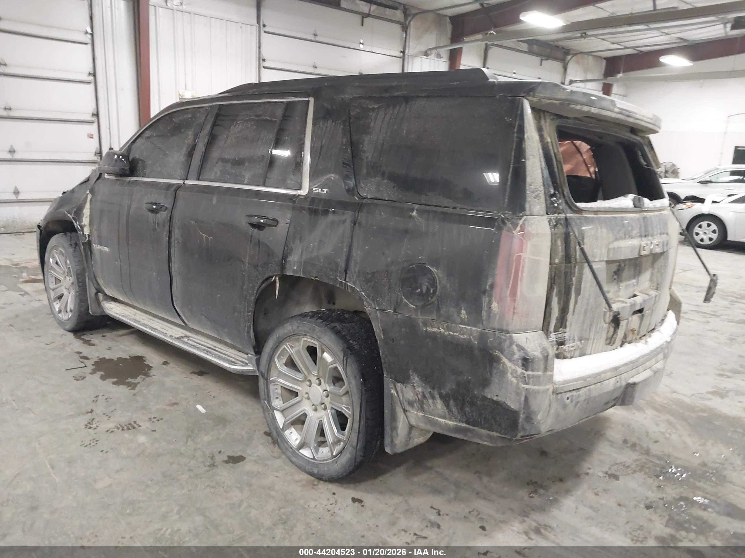 GMC YUKON image 3