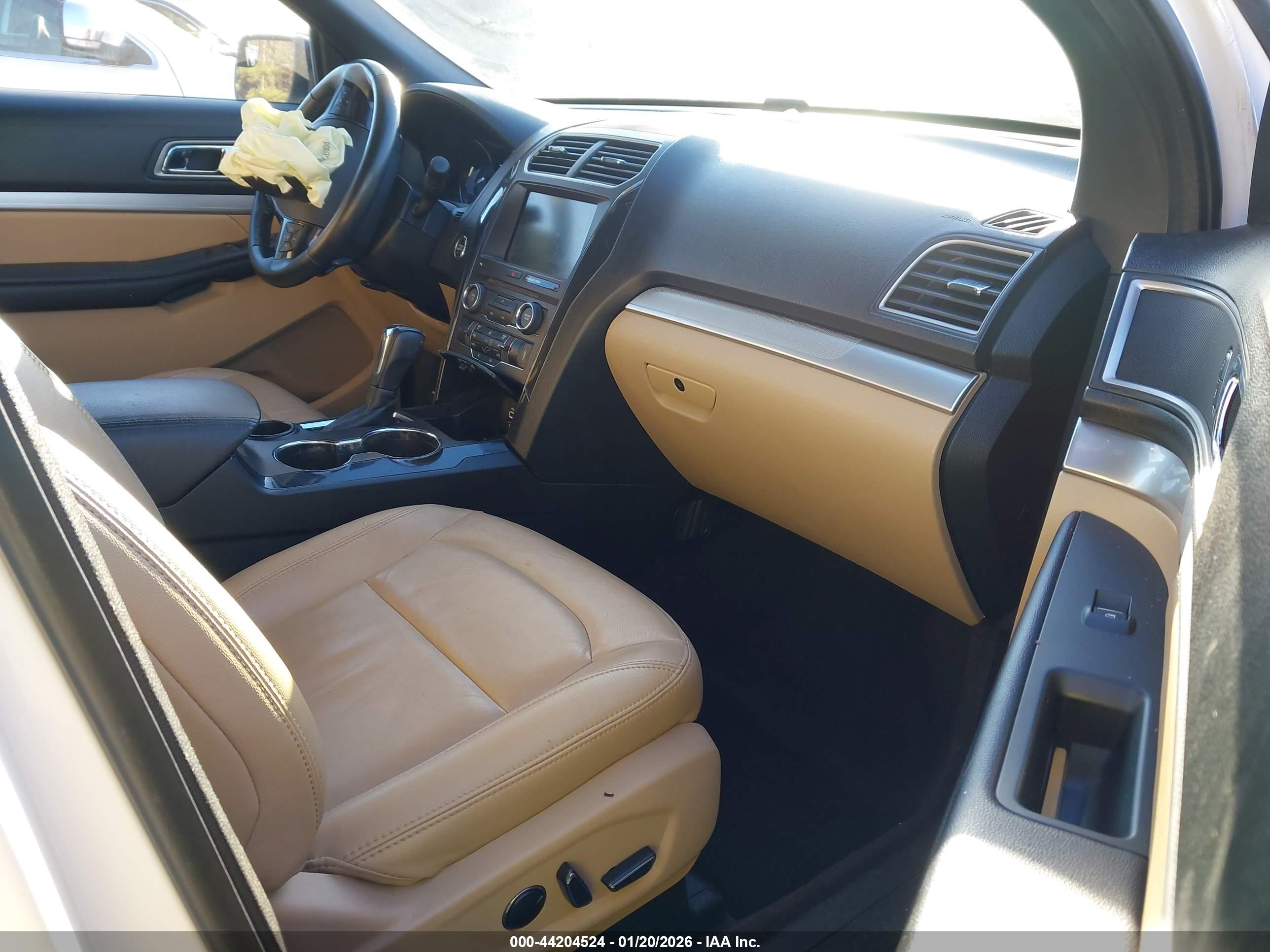 FORD EXPLORER image 5