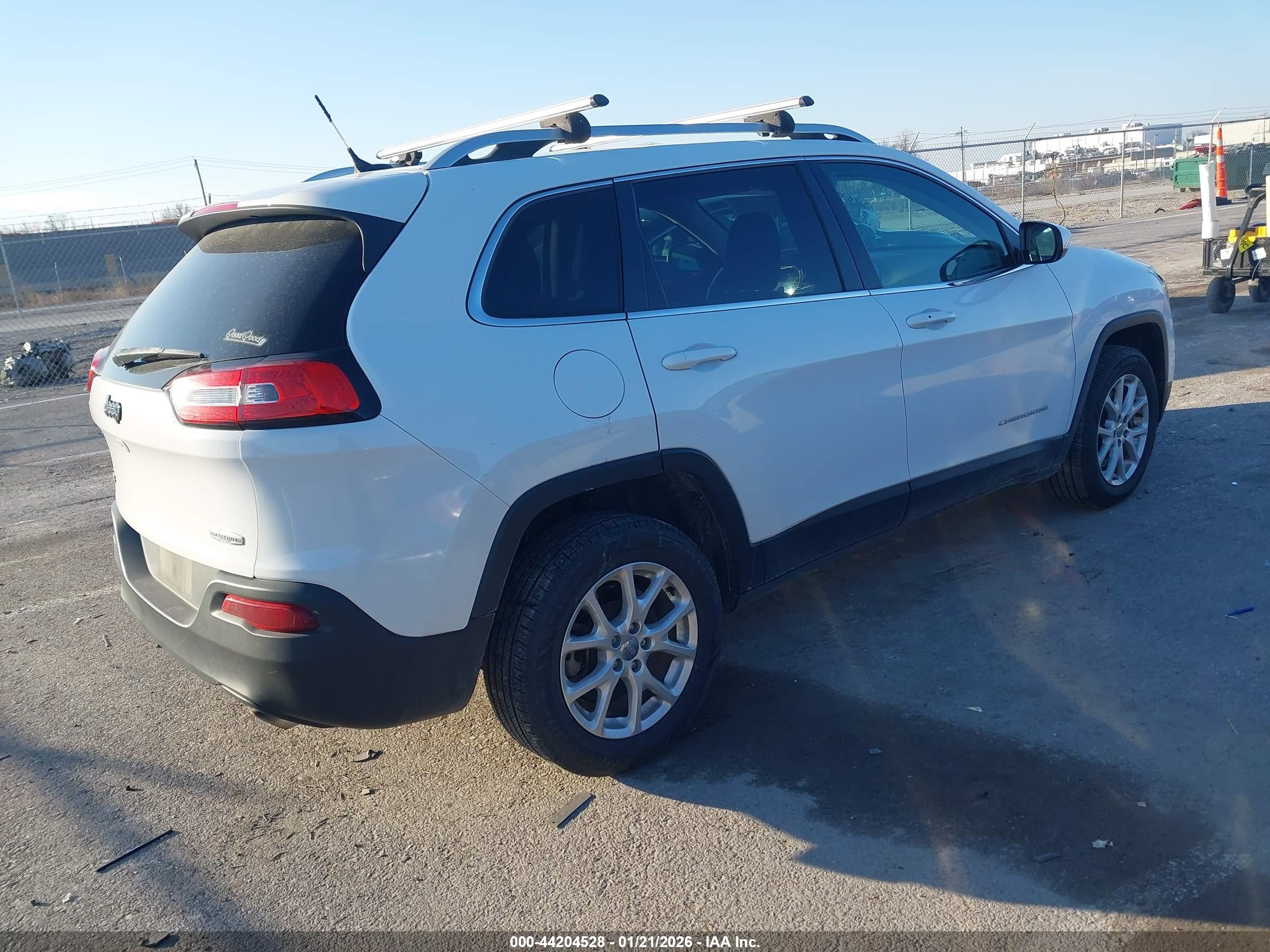 JEEP CHEROKEE image 4