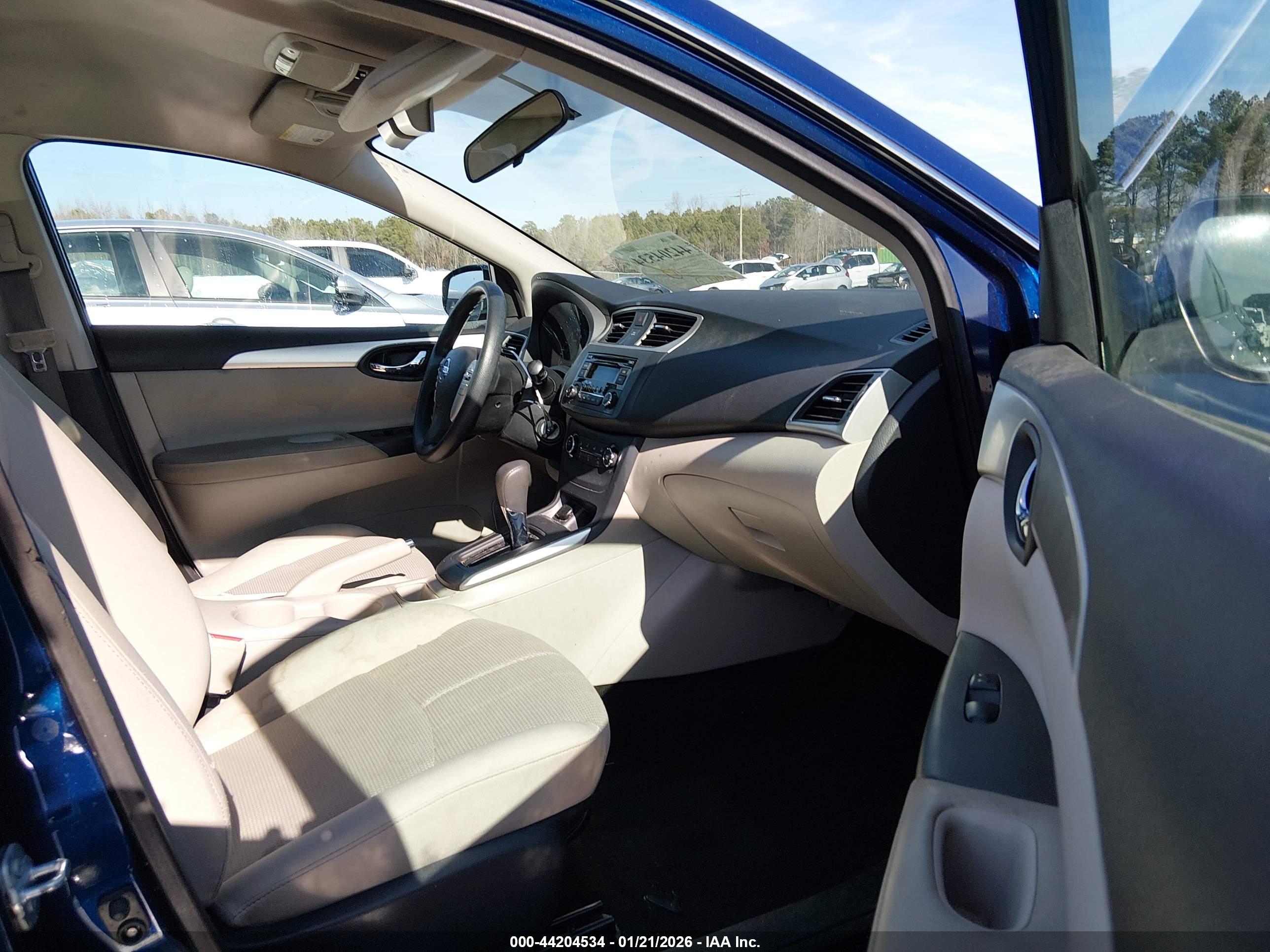 NISSAN SENTRA image 5