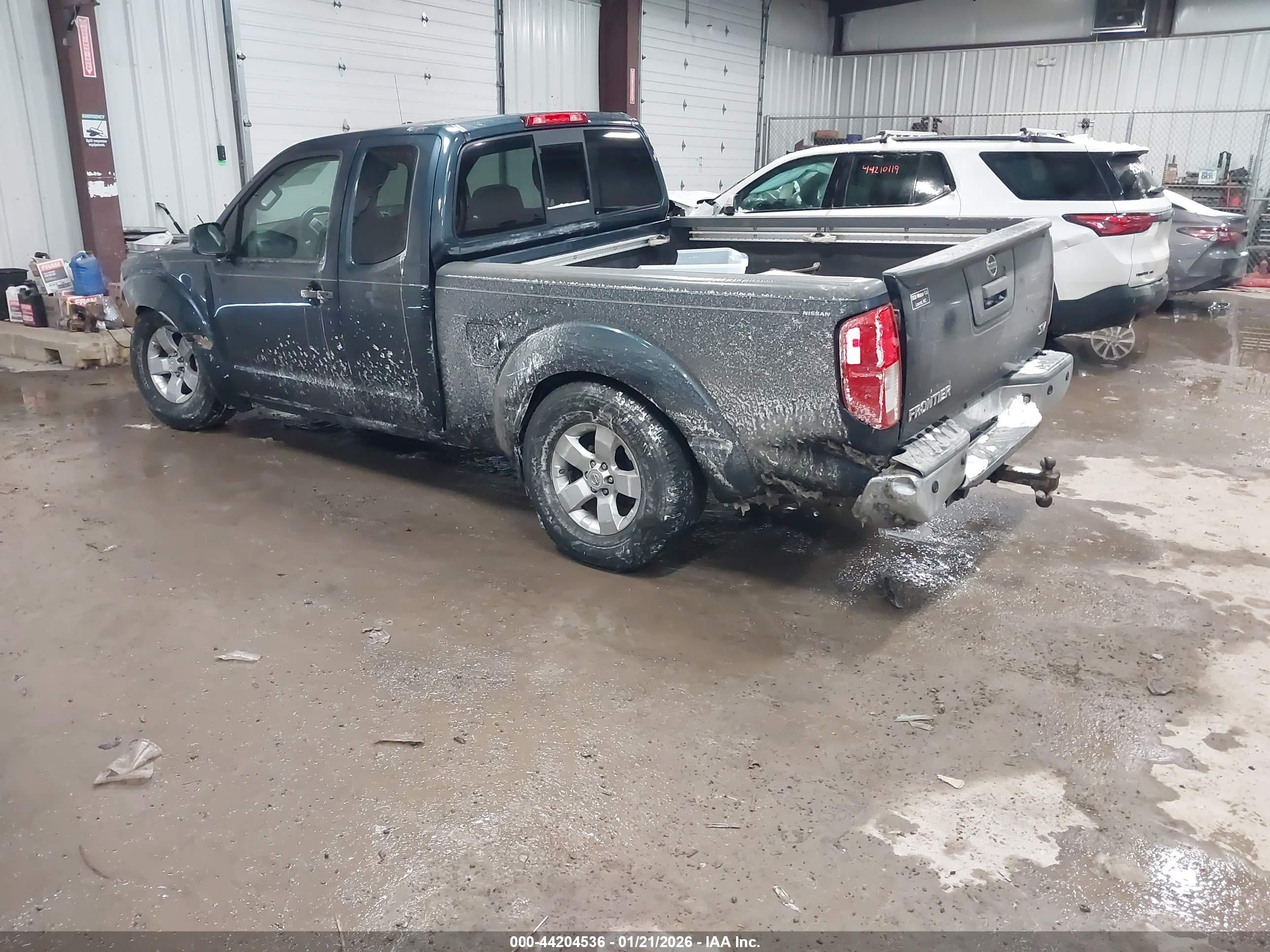 NISSAN FRONTIER image 3