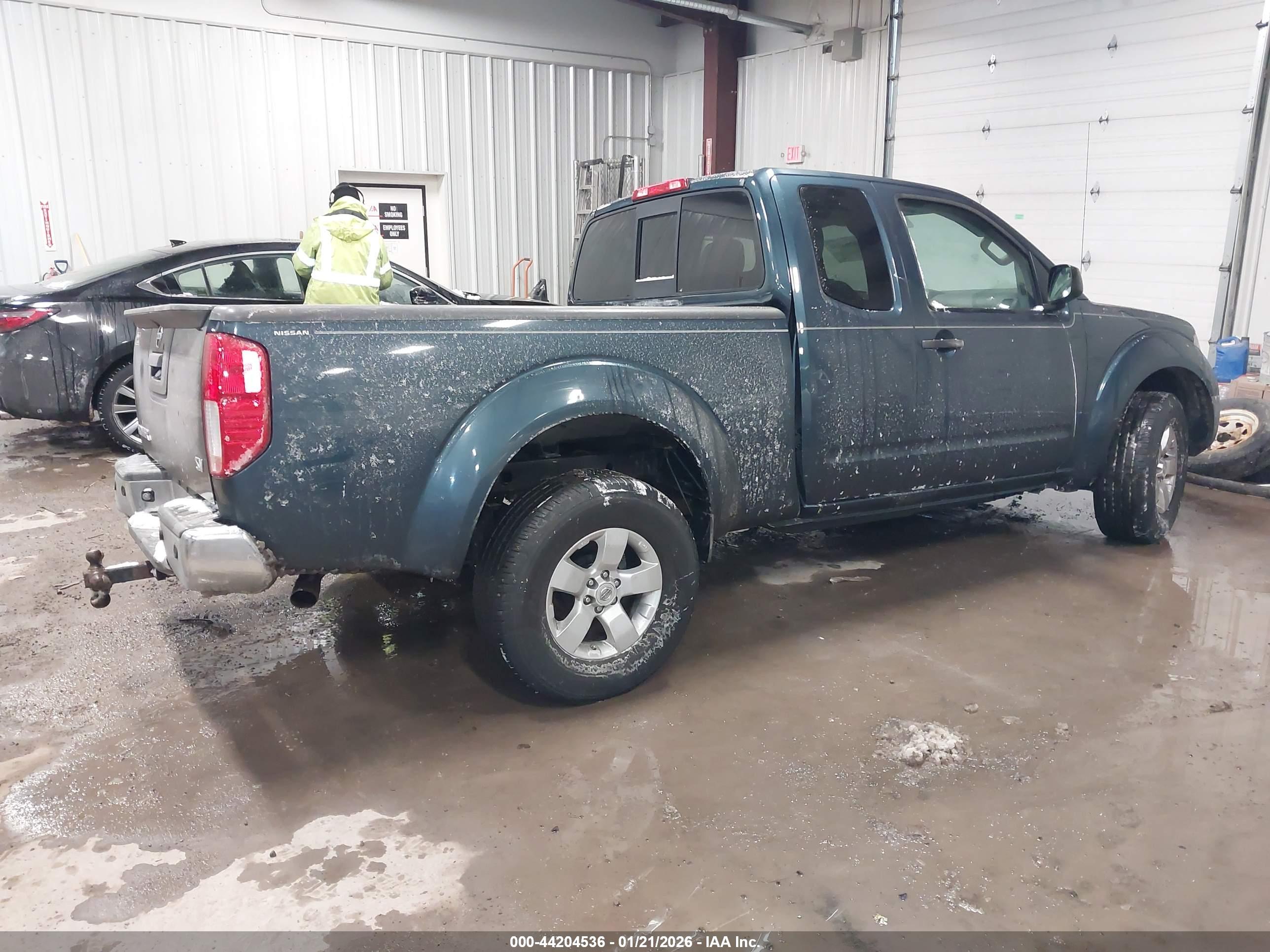 NISSAN FRONTIER image 4