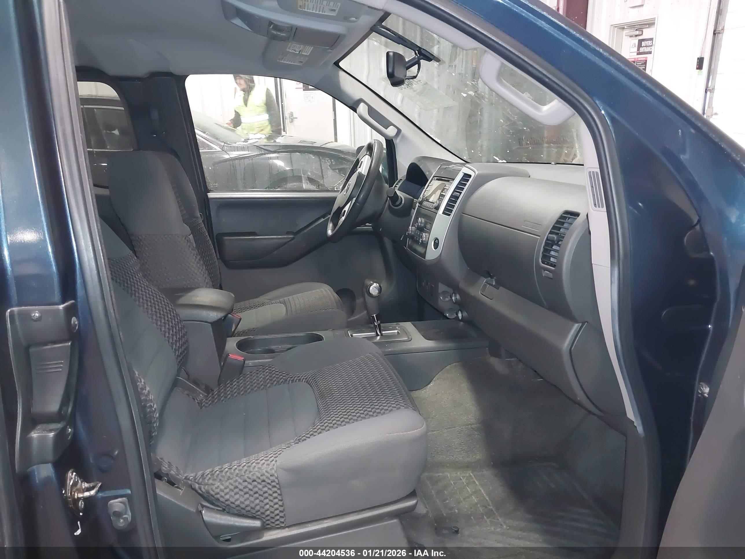 NISSAN FRONTIER image 5
