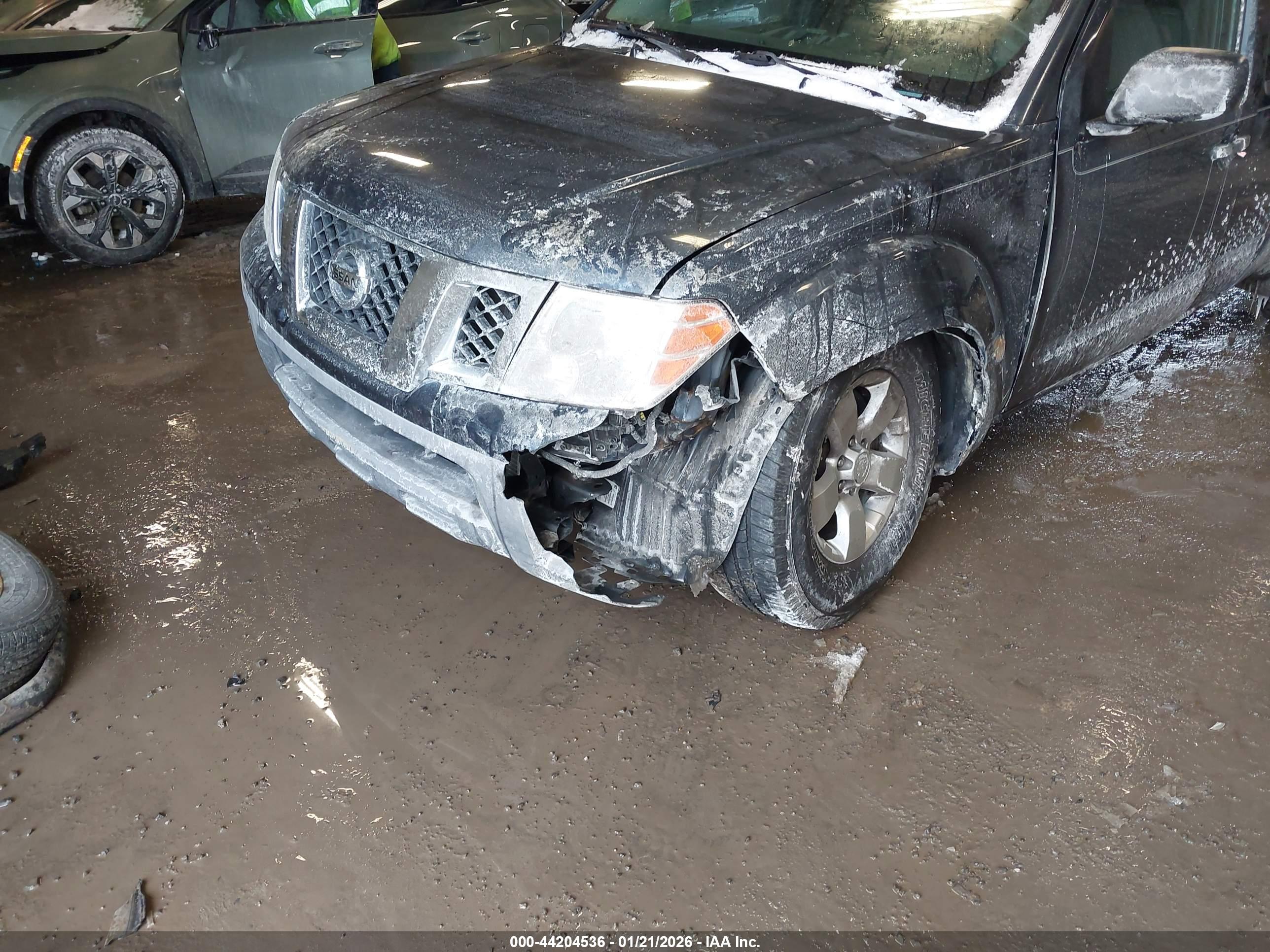 NISSAN FRONTIER image 6