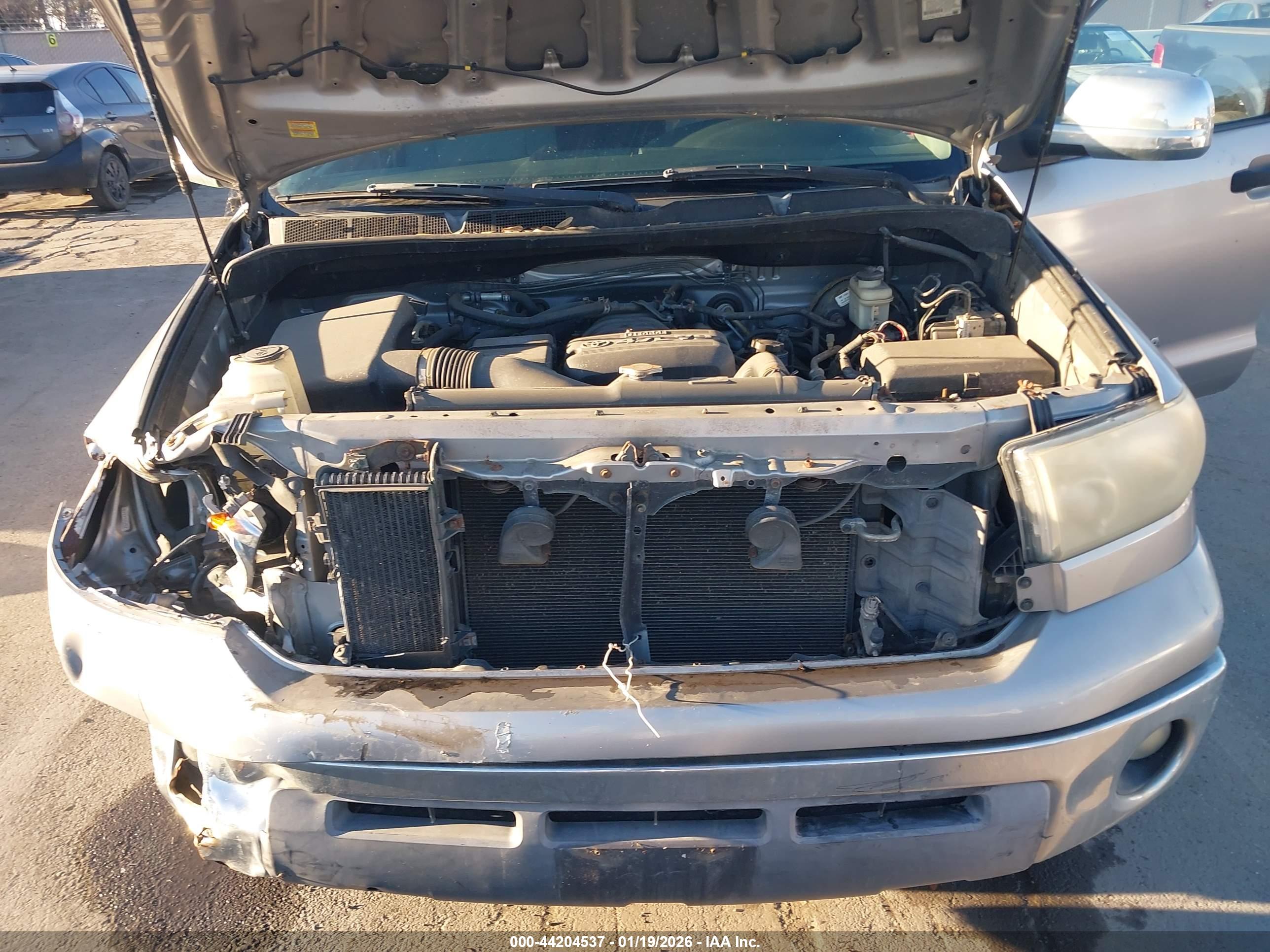 TOYOTA TUNDRA image 10