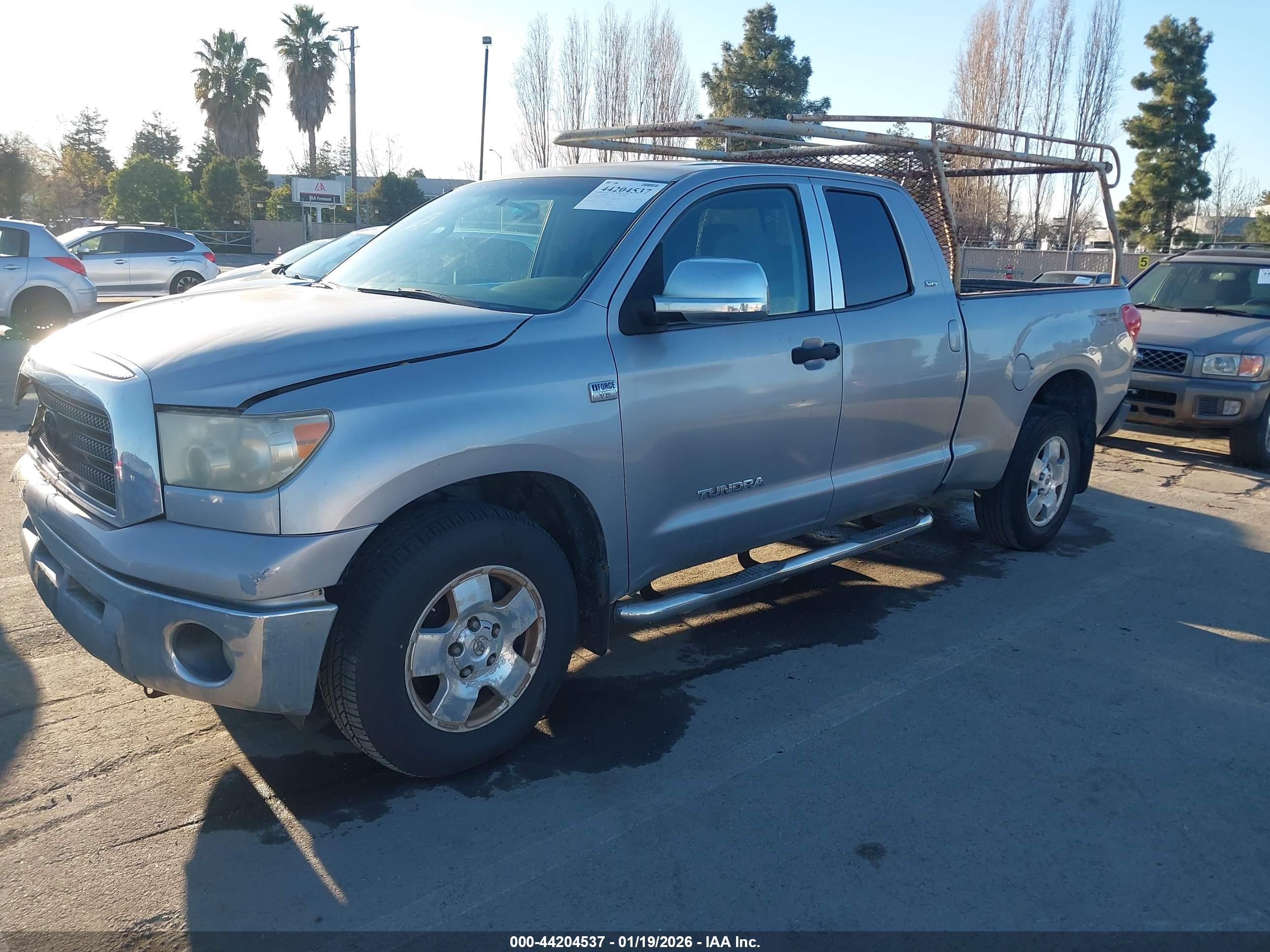 TOYOTA TUNDRA image 2