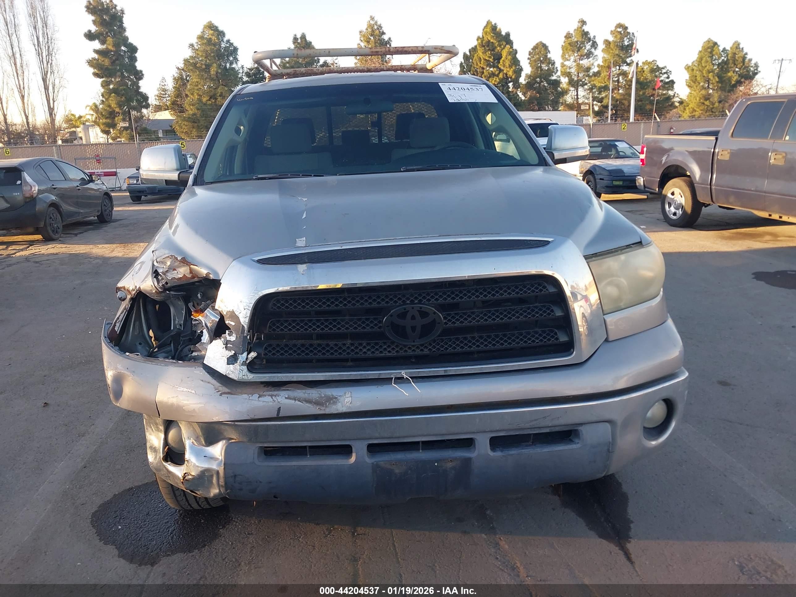 TOYOTA TUNDRA image 6