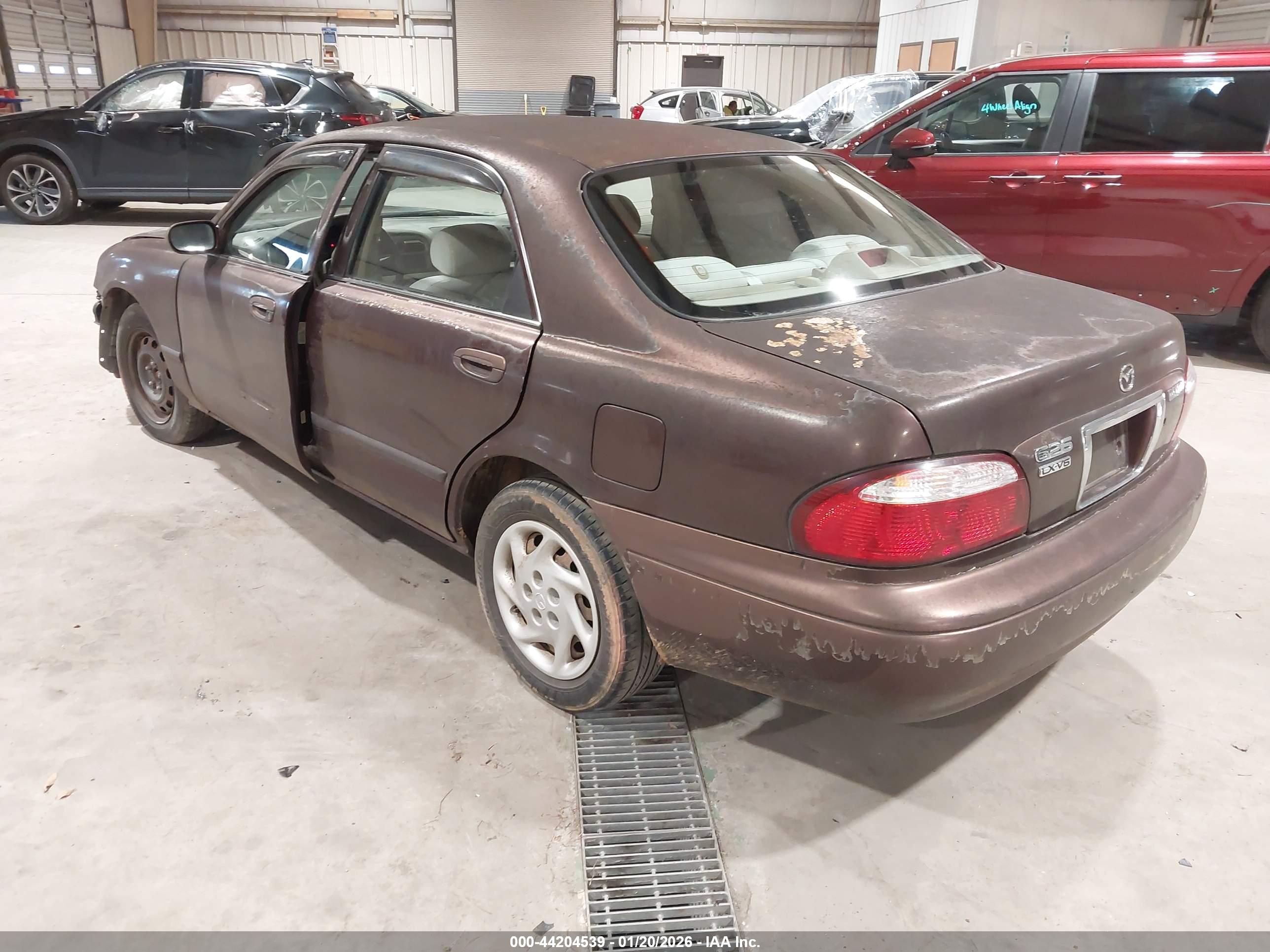 MAZDA 626 image 3