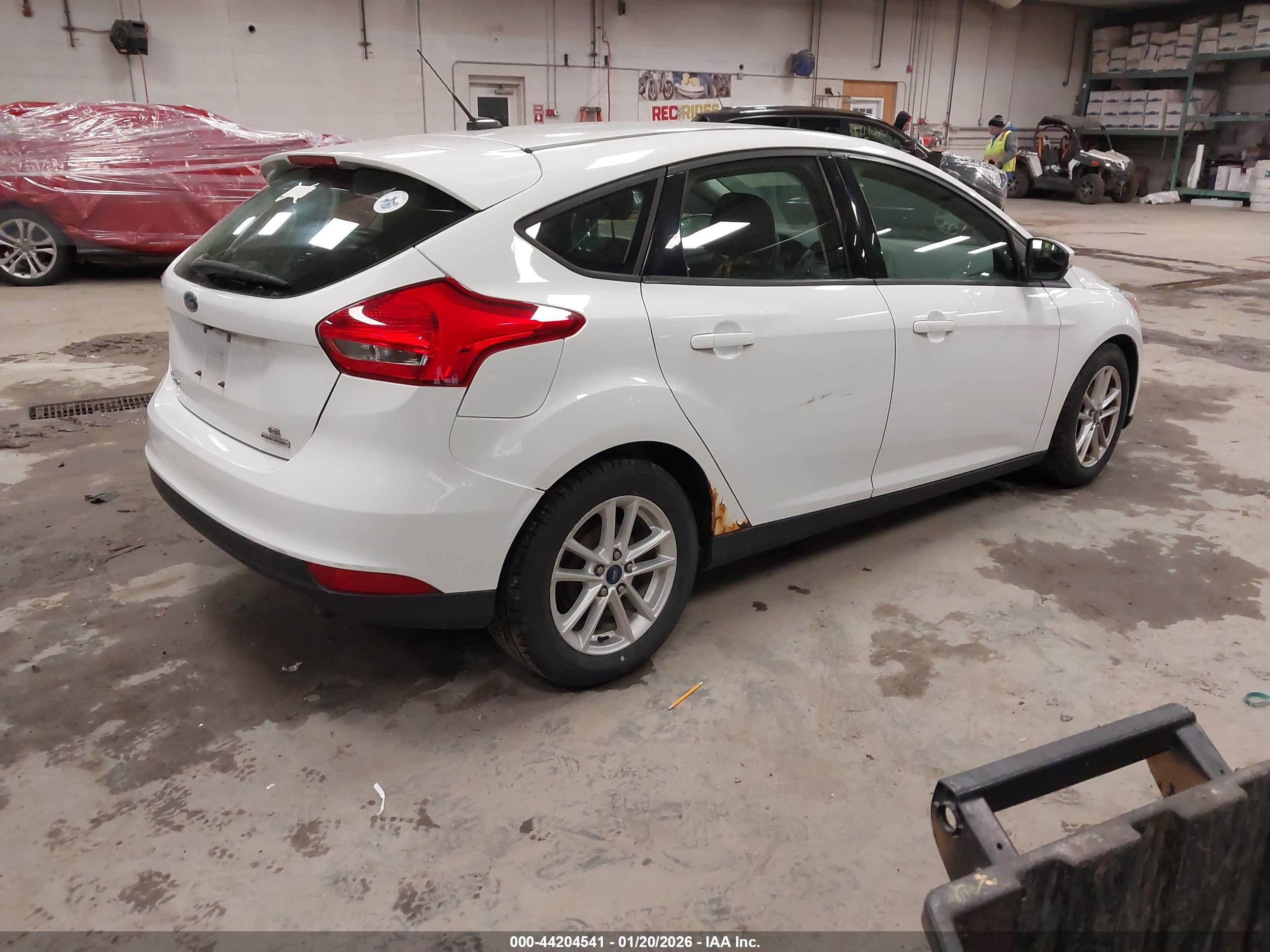 FORD FOCUS image 4