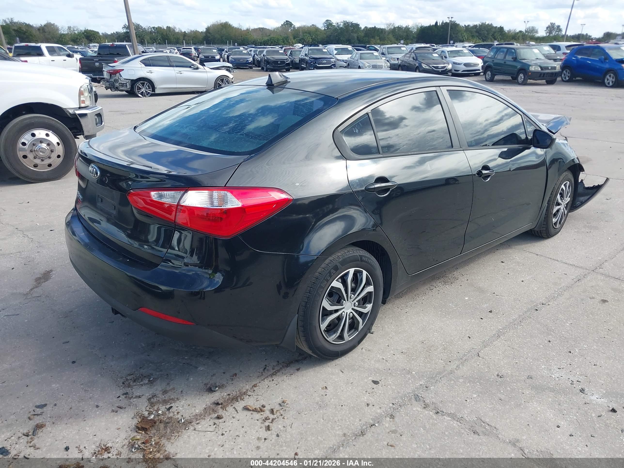 KIA FORTE image 4