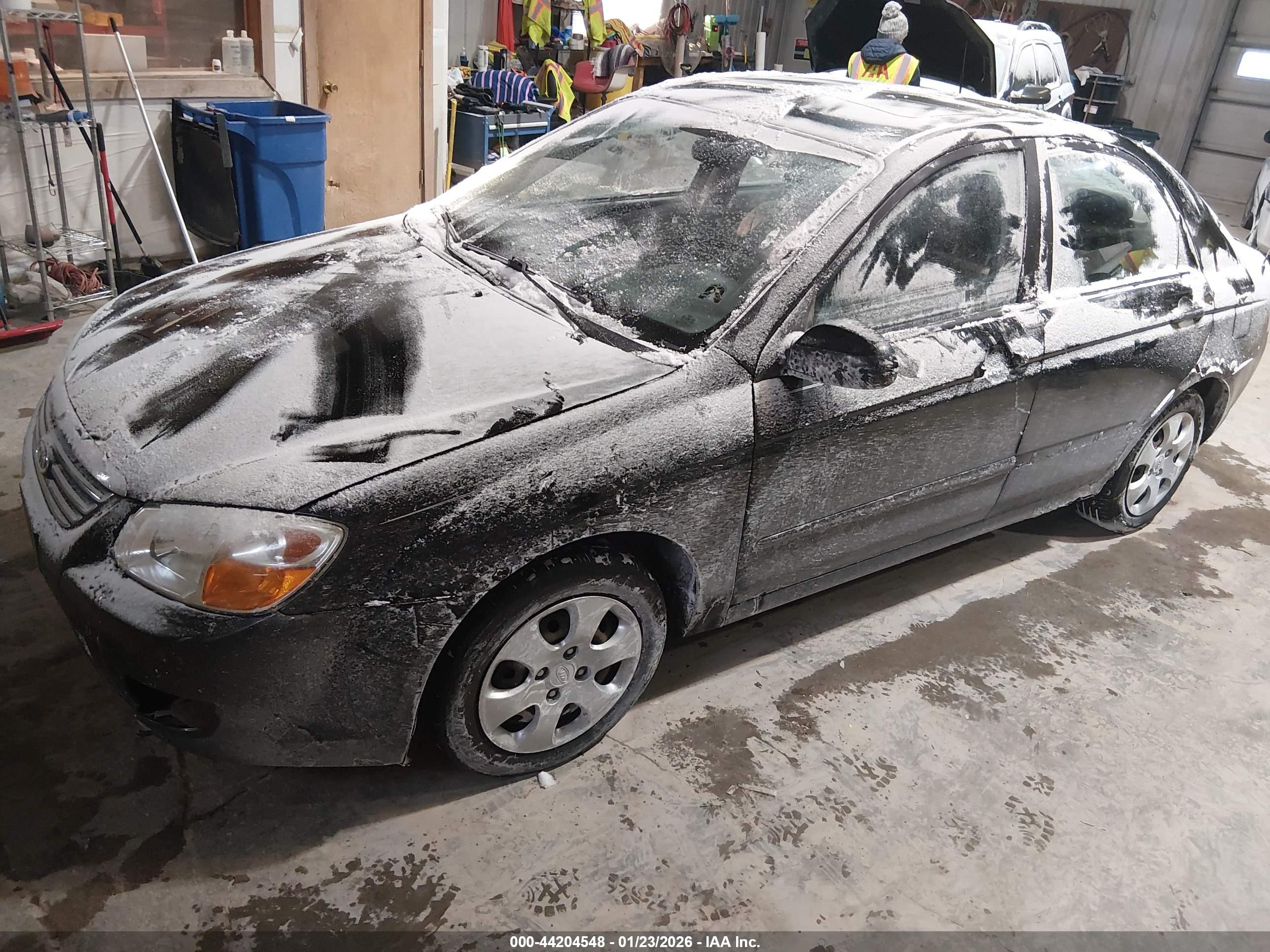 KIA SPECTRA image 2