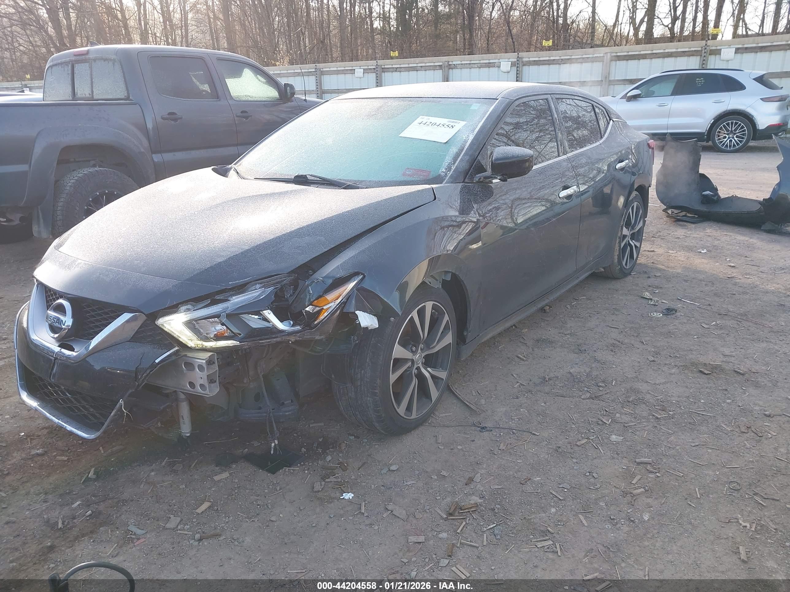 NISSAN MAXIMA image 2