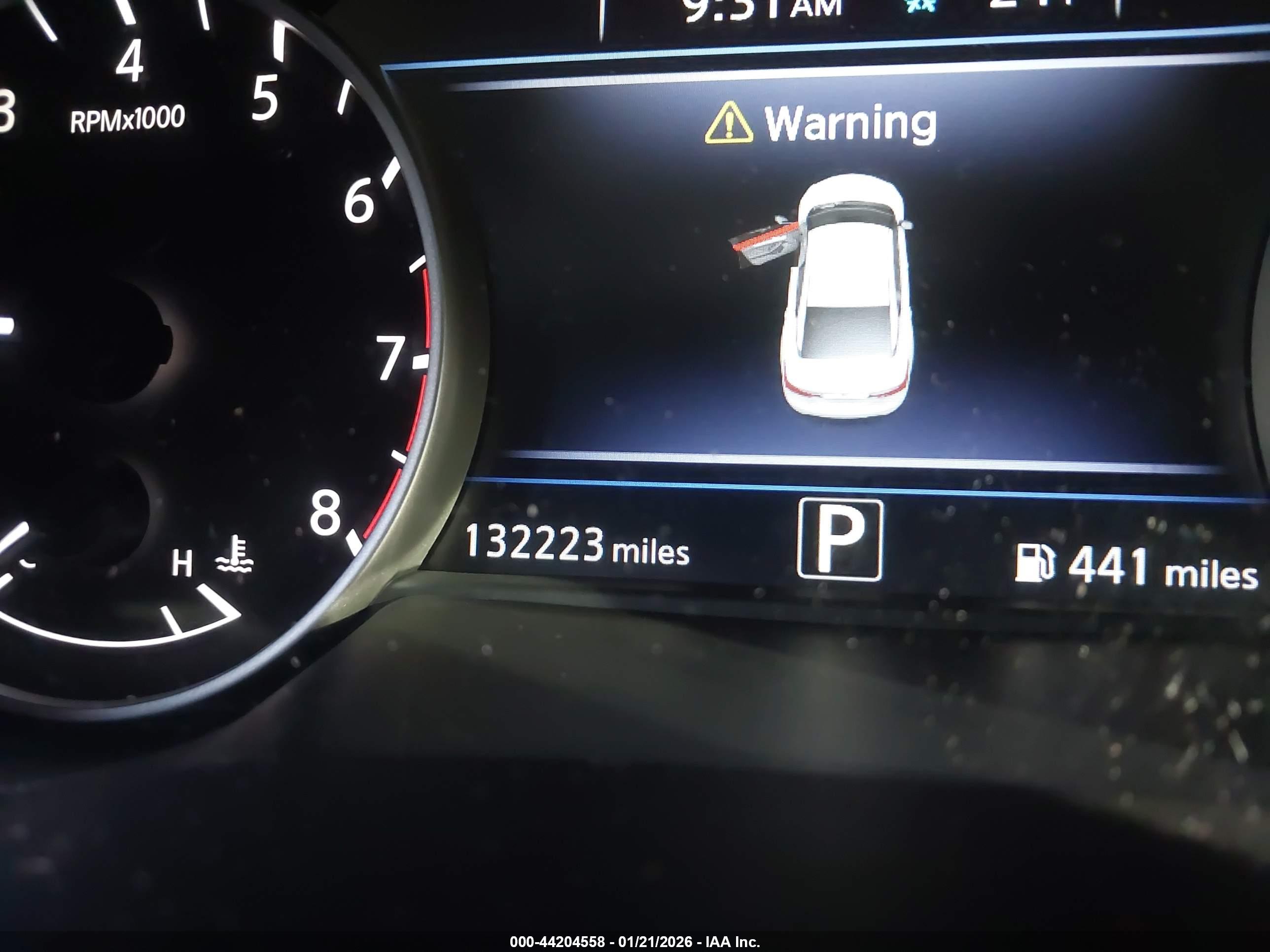 NISSAN MAXIMA image 7