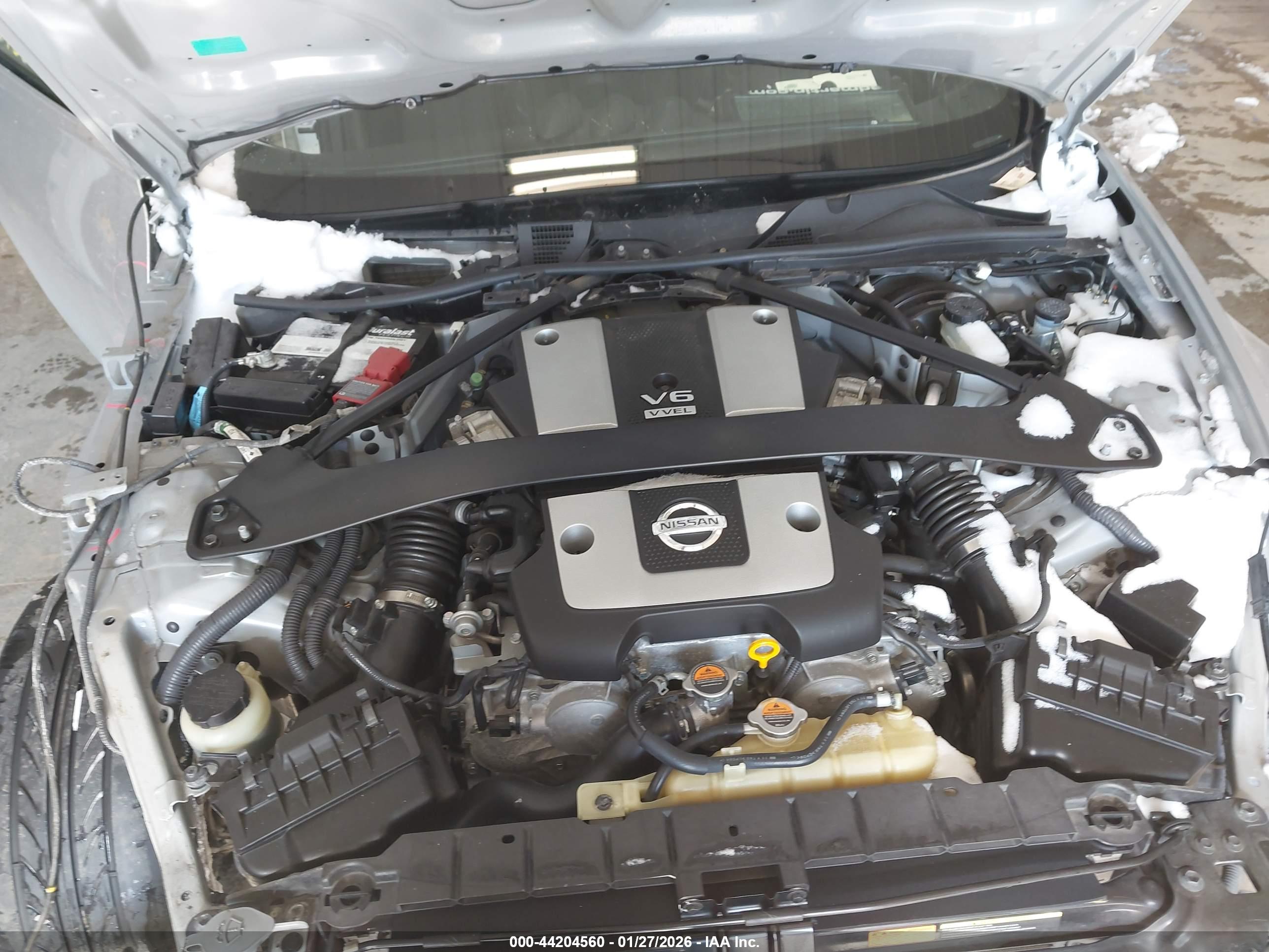 NISSAN 370Z image 10