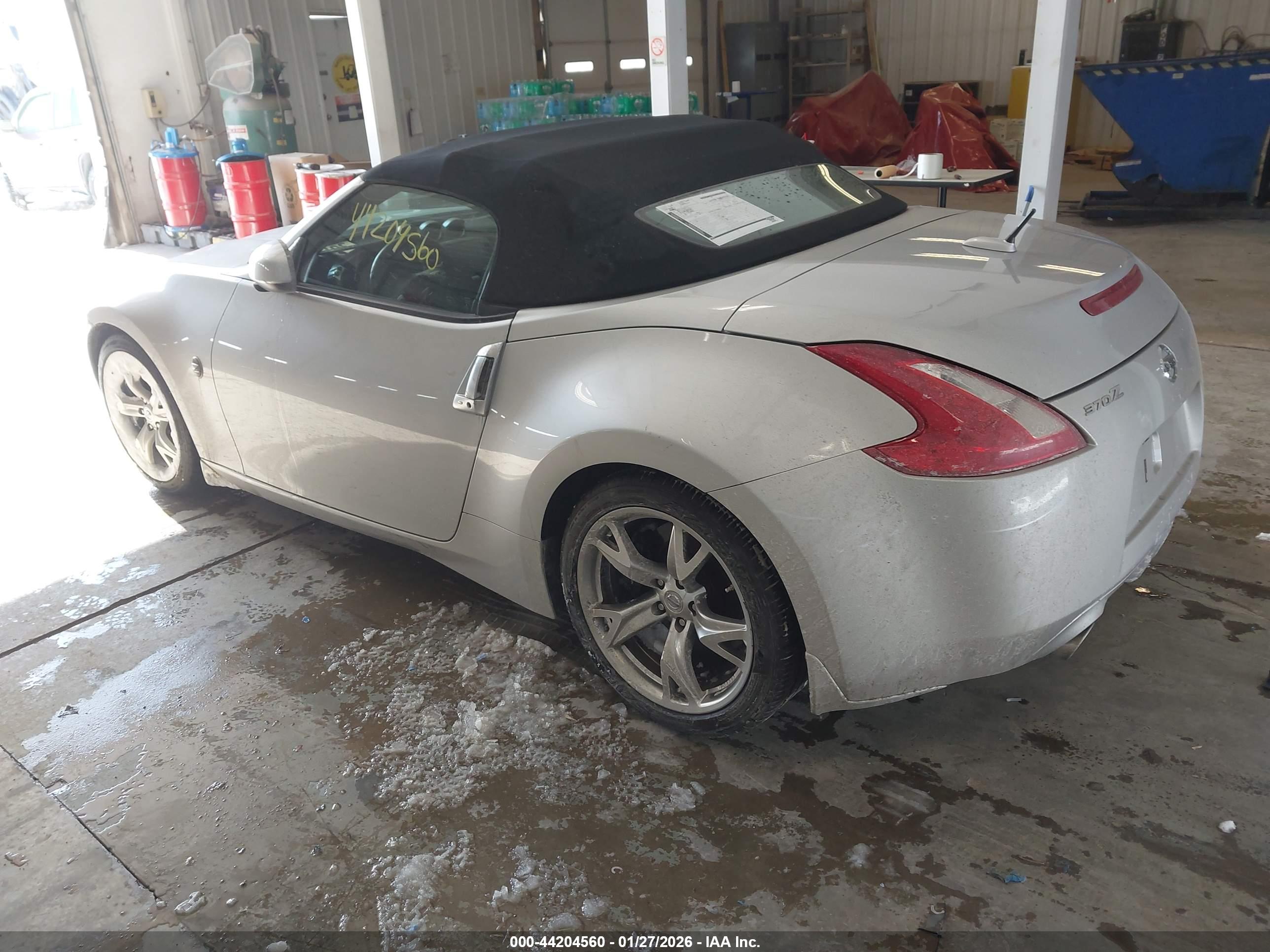 NISSAN 370Z image 3