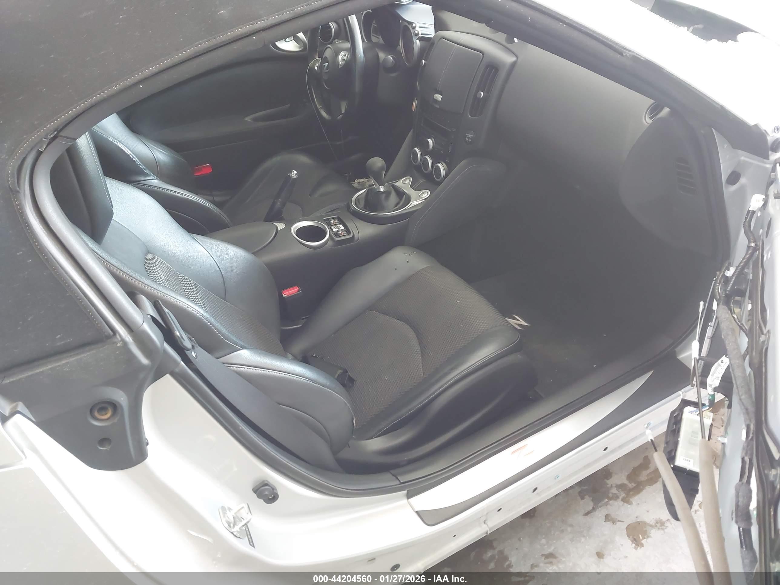 NISSAN 370Z image 5