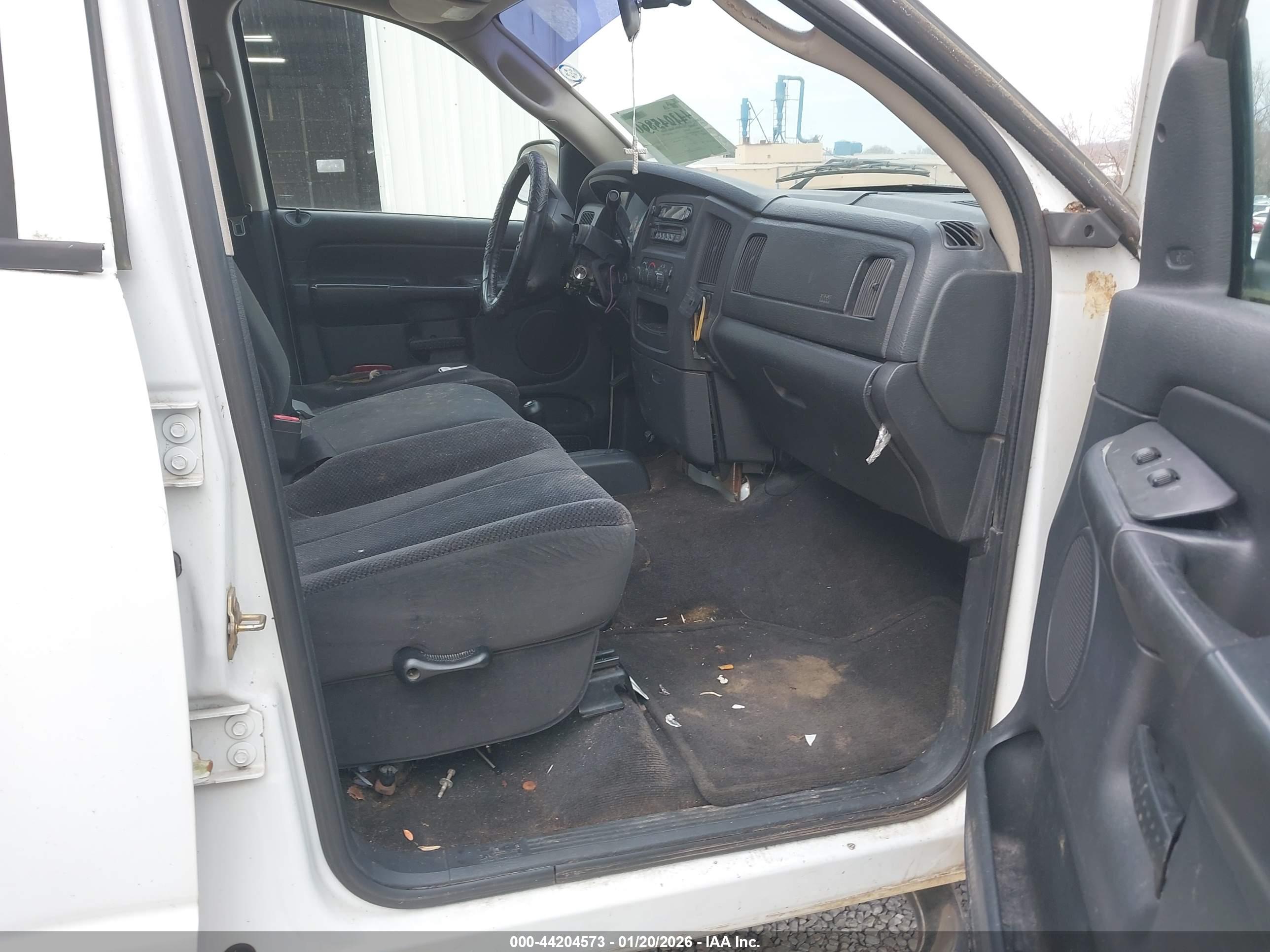 DODGE RAM image 5