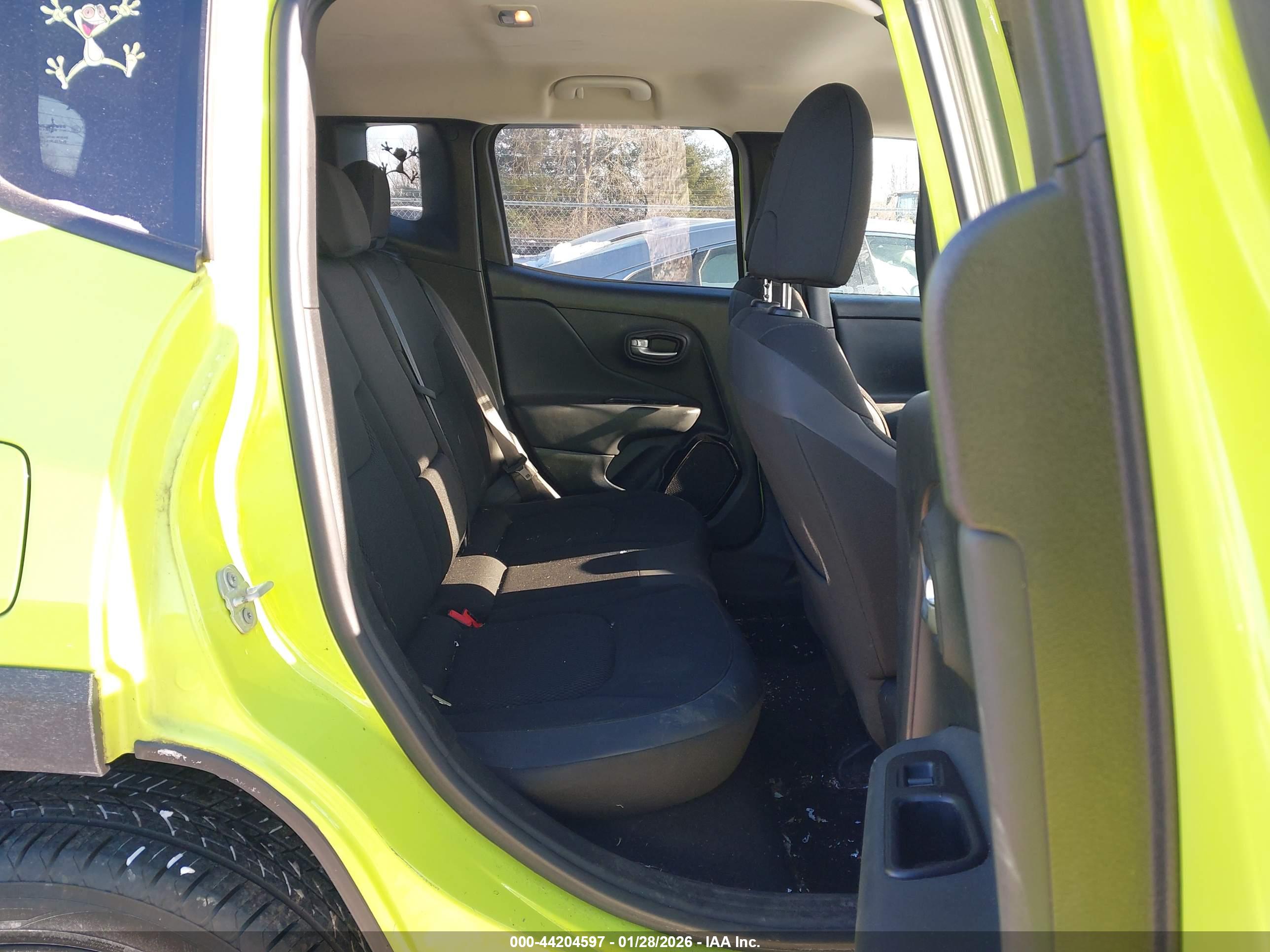 JEEP RENEGADE image 8