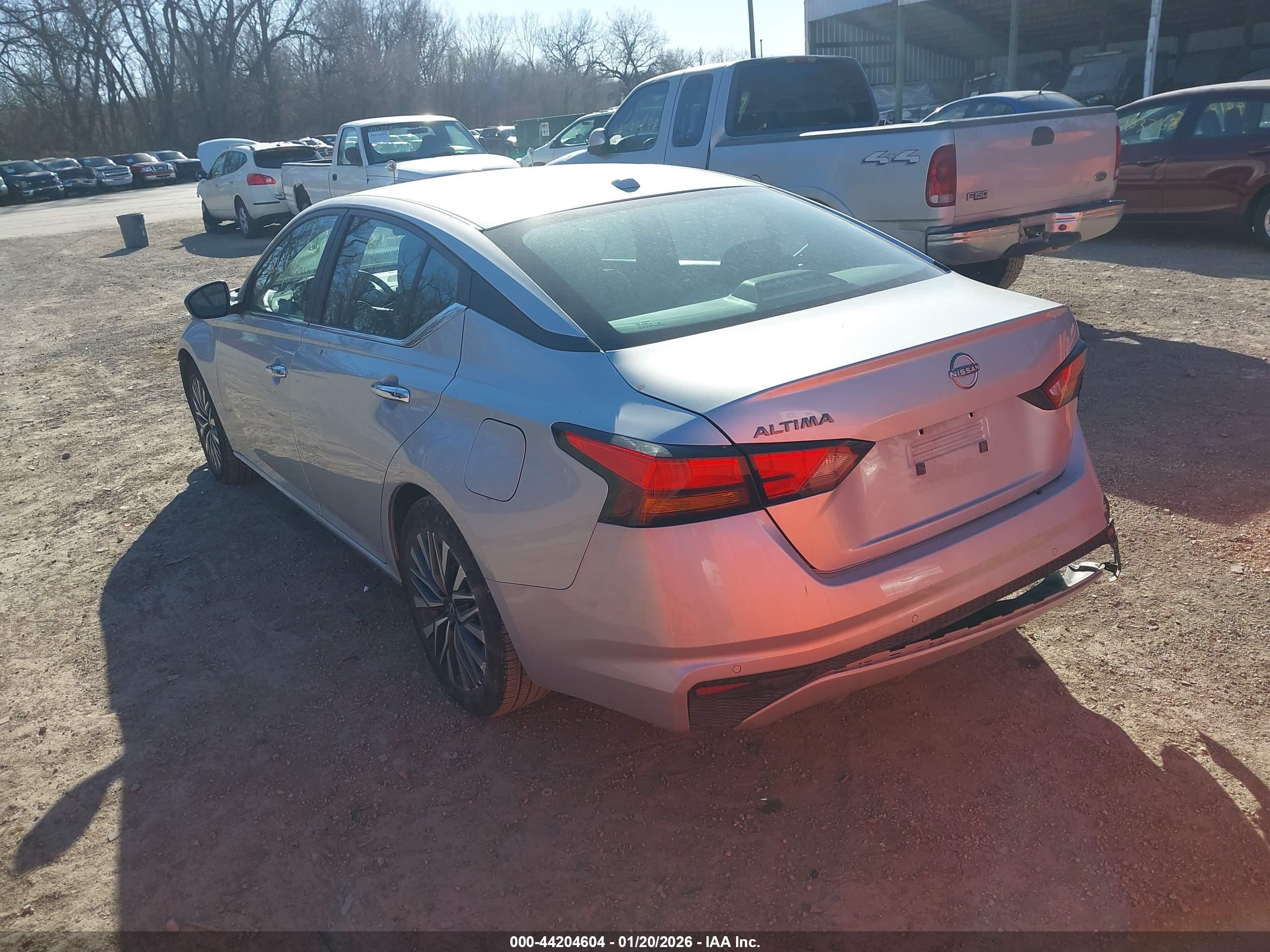 NISSAN ALTIMA image 3