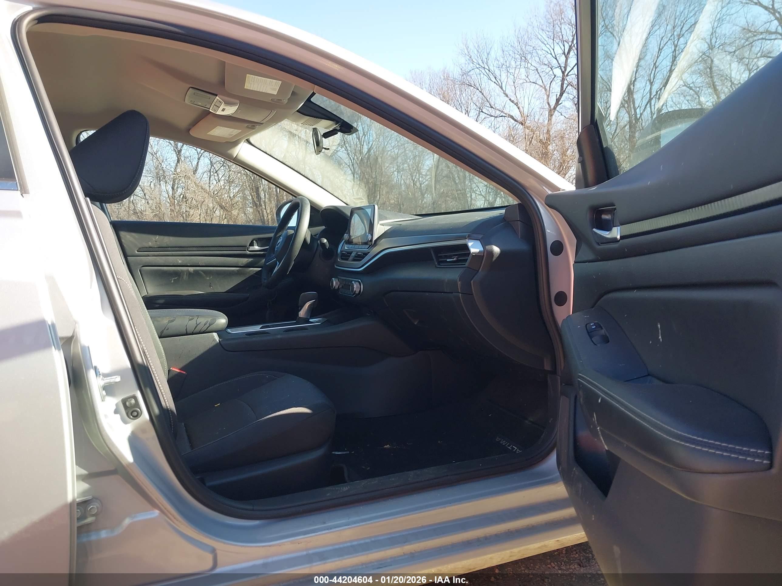NISSAN ALTIMA image 5