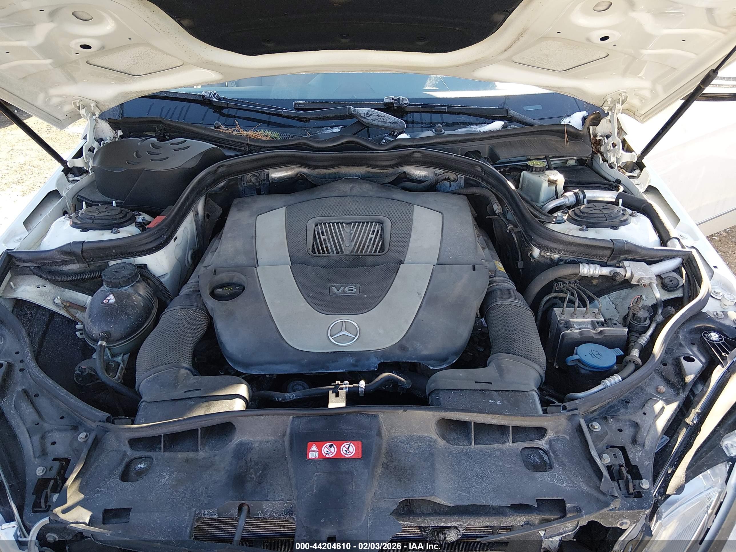 MERCEDES-BENZ E image 10
