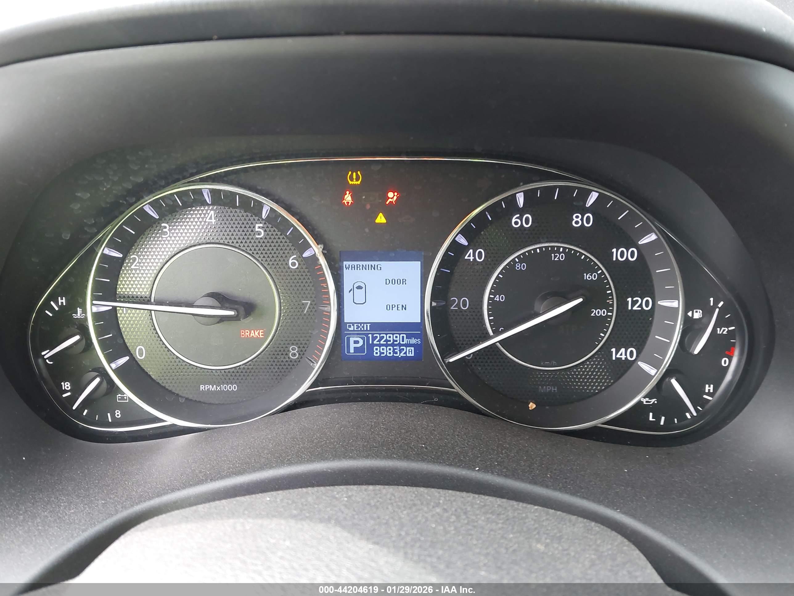 NISSAN ARMADA image 7
