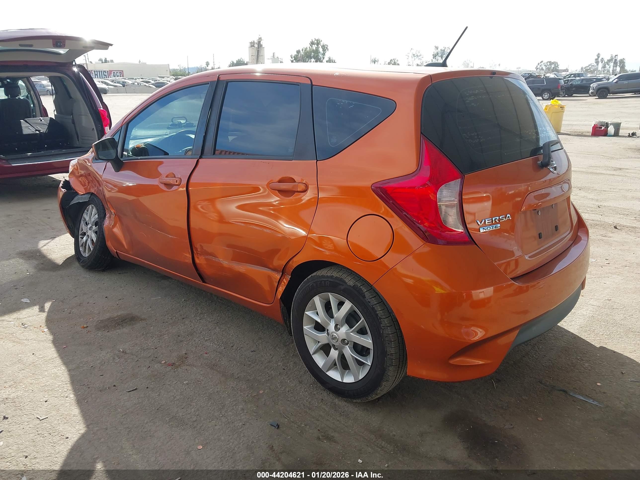 NISSAN VERSA image 3