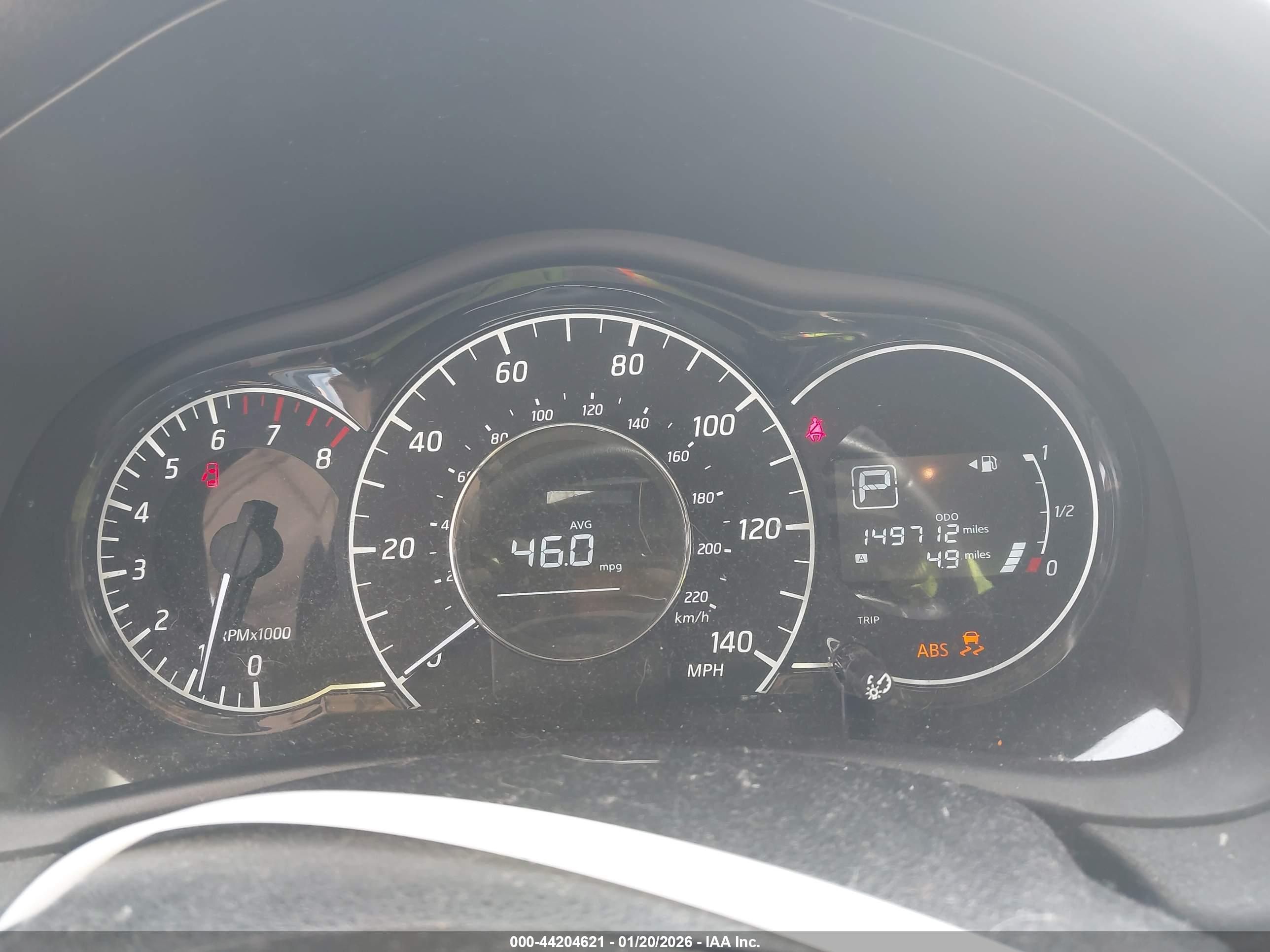 NISSAN VERSA image 7