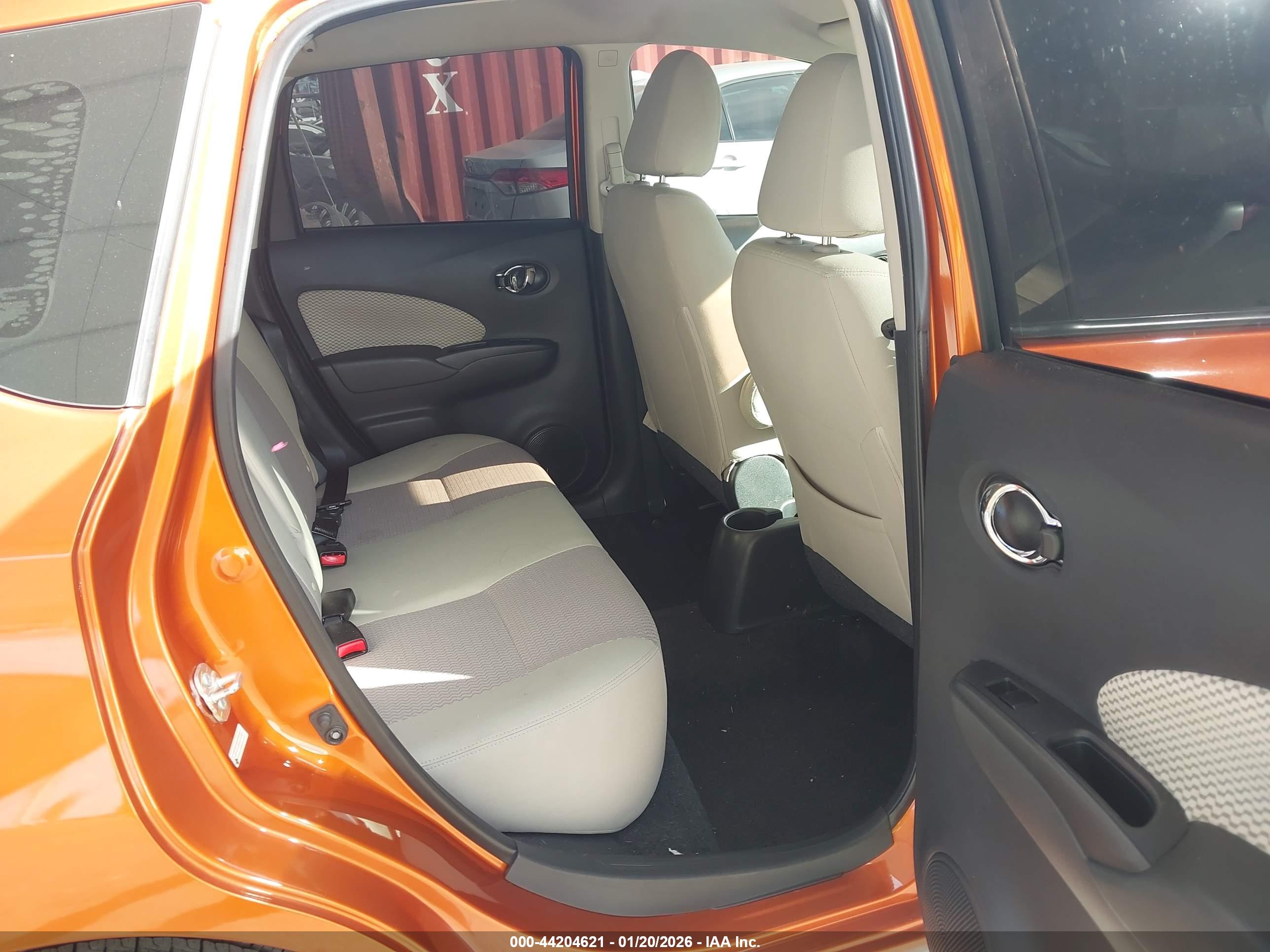 NISSAN VERSA image 8