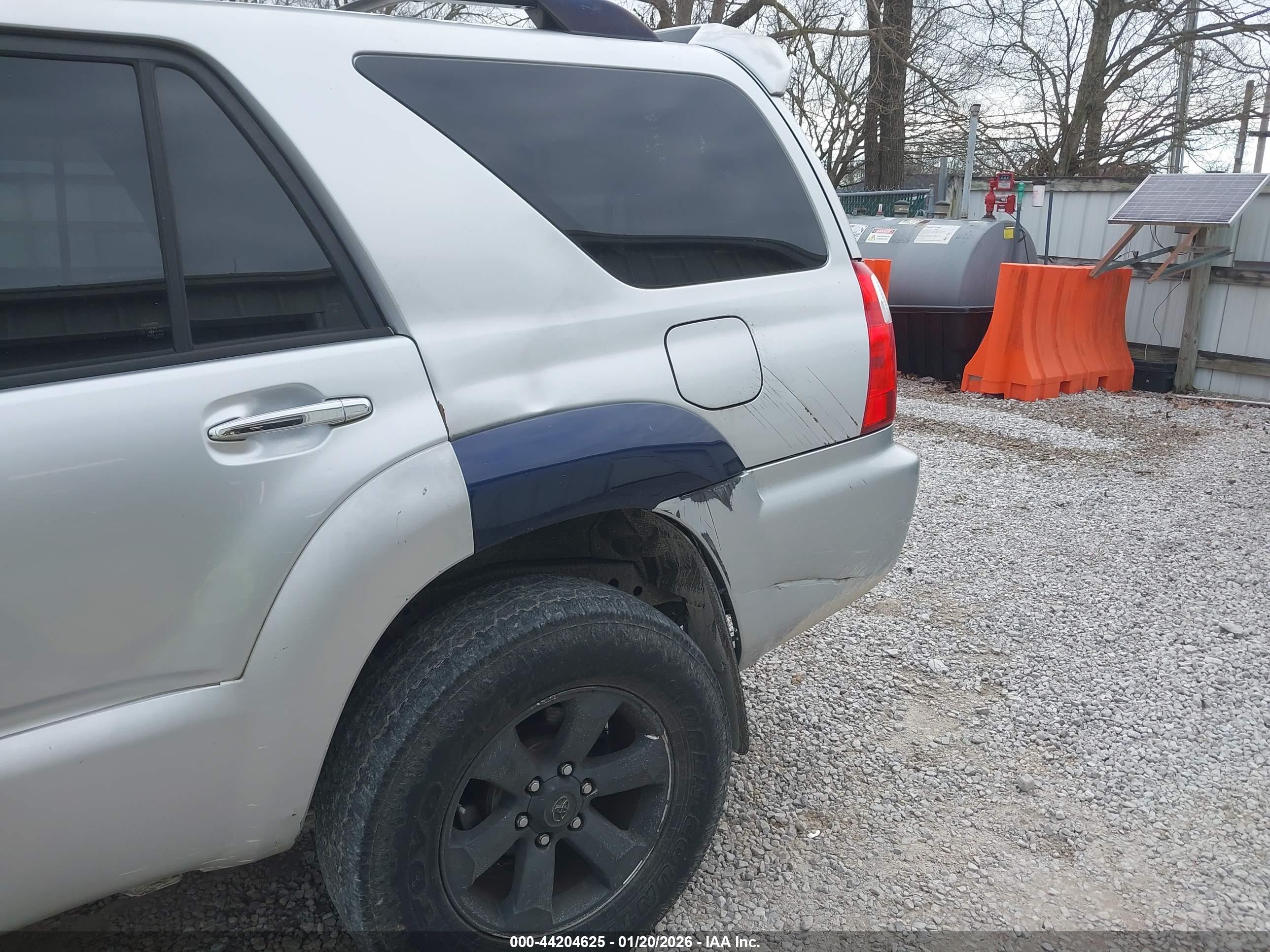 TOYOTA 4RUNNER image 6